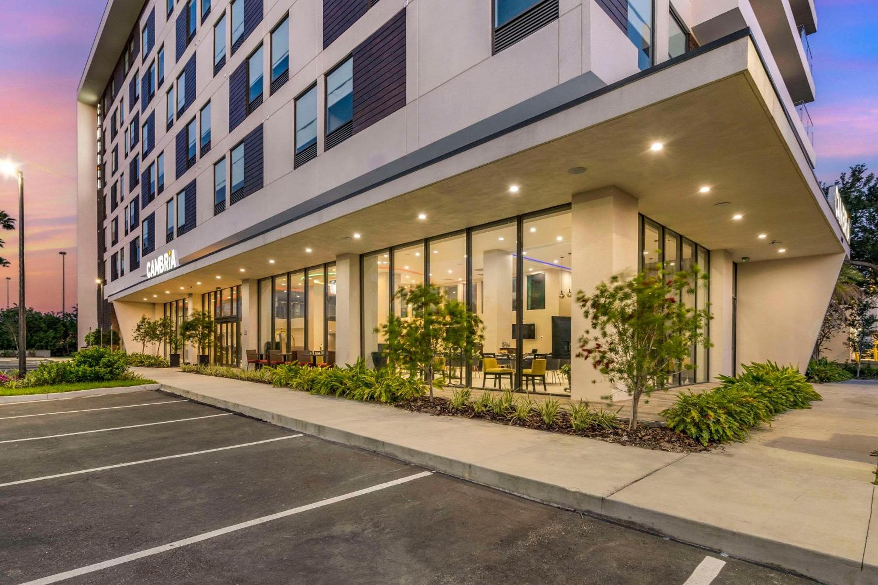 Cambria Hotel Orlando Universal Blvd — 6