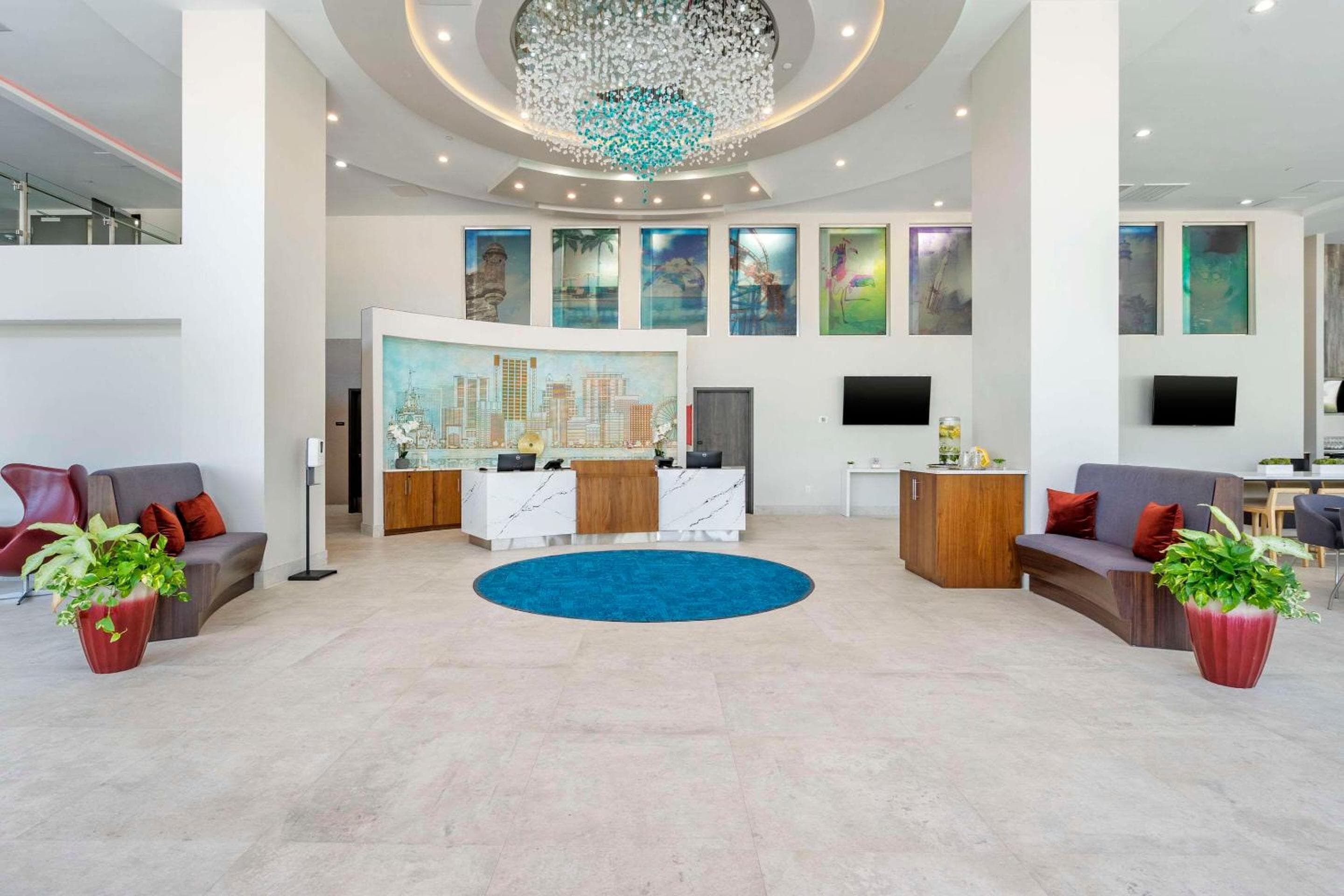 Cambria Hotel Orlando Universal Blvd — 8
