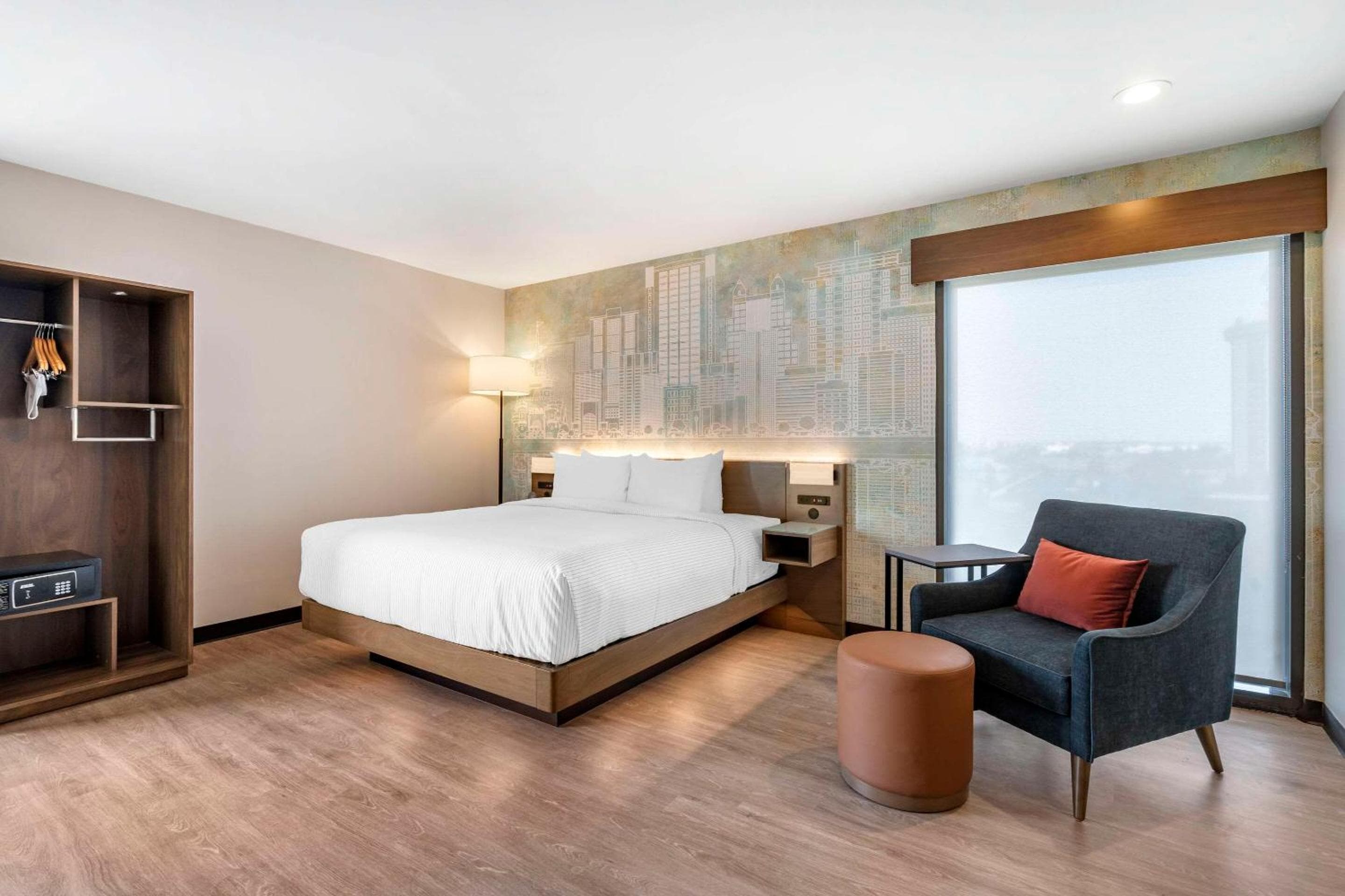 Cambria Hotel Orlando Universal Blvd — 19