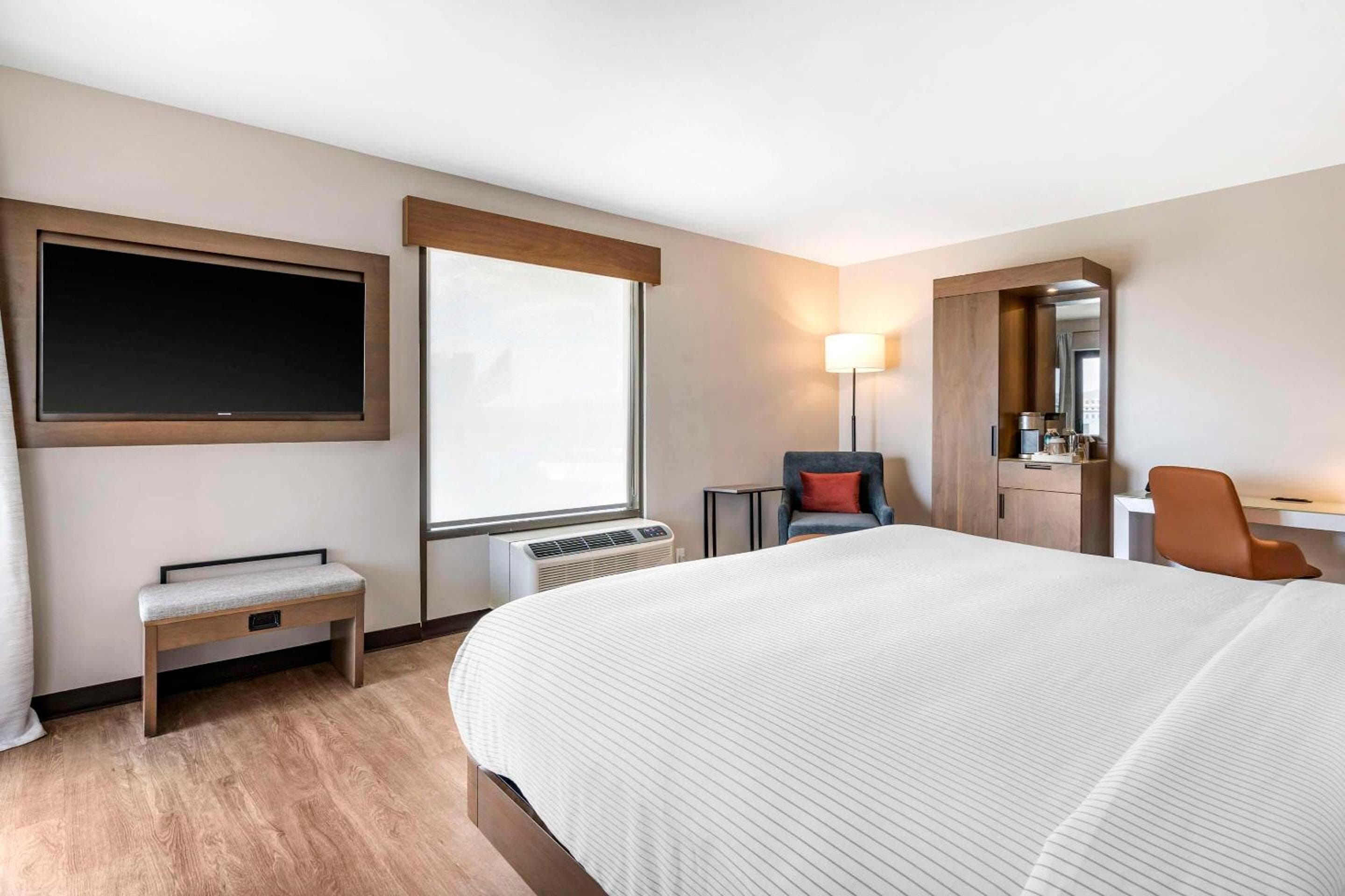 Cambria Hotel Orlando Universal Blvd — 22
