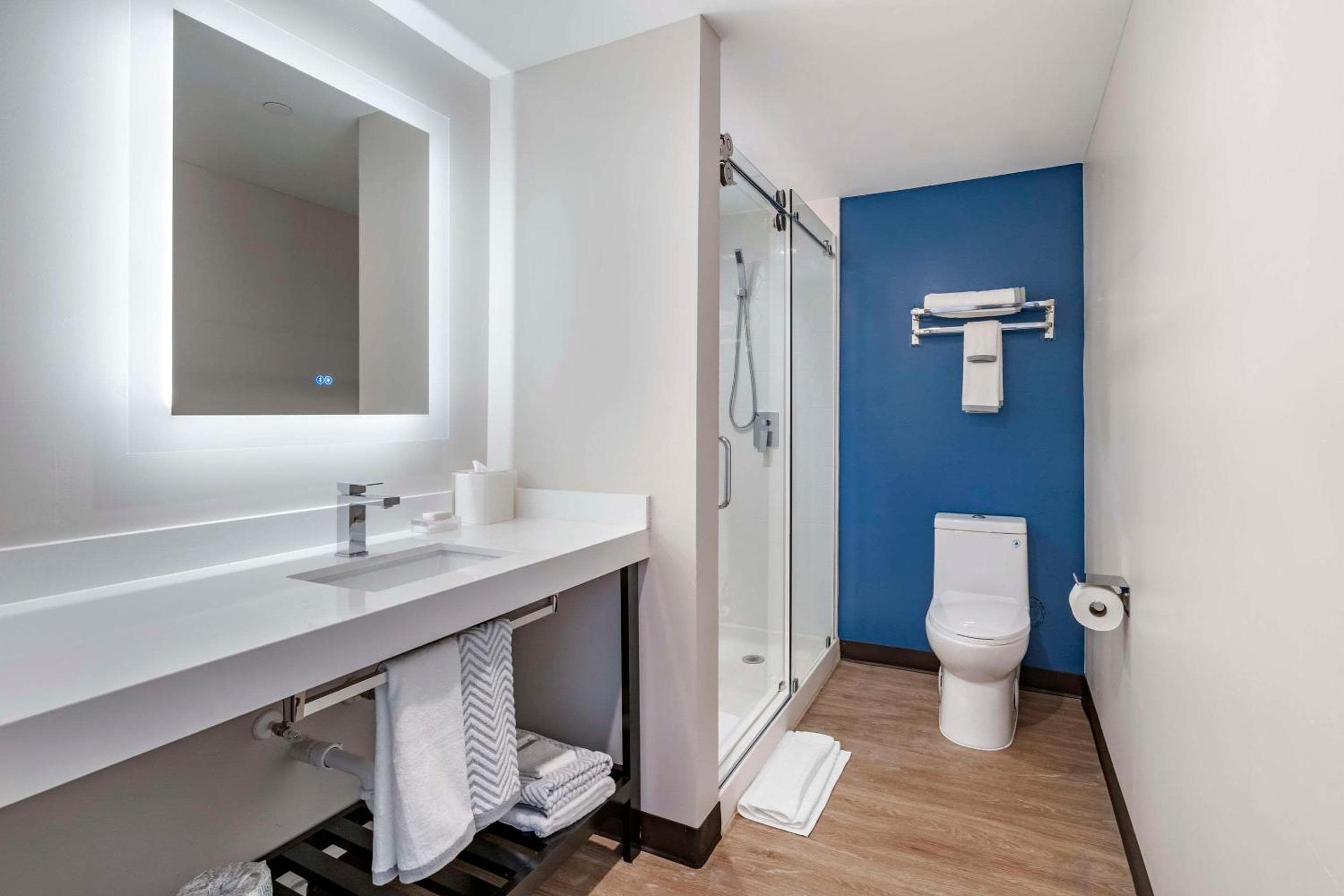 Cambria Hotel Orlando Universal Blvd — 23