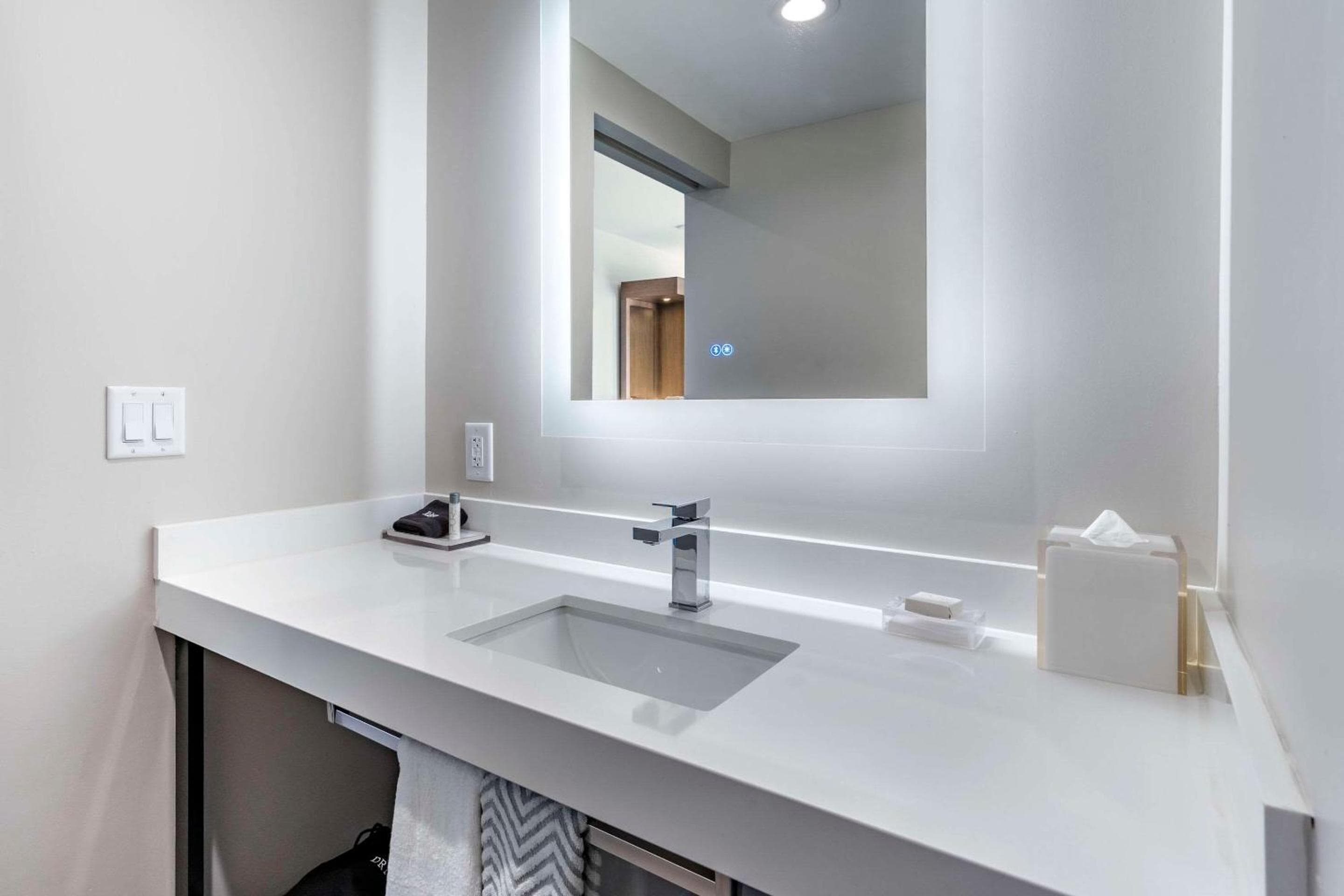 Cambria Hotel Orlando Universal Blvd — 24