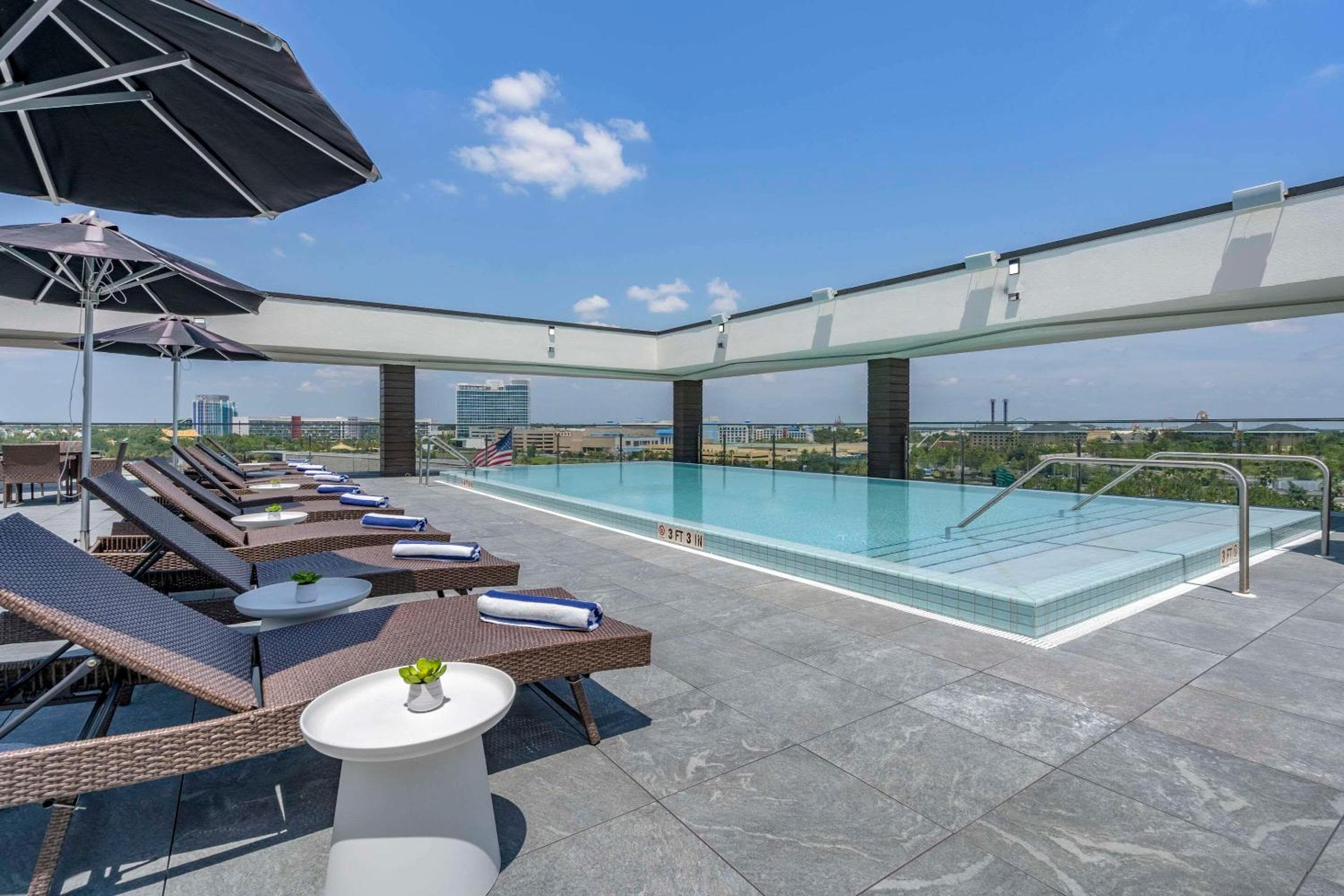Cambria Hotel Orlando near Universal Theme Parks — 13