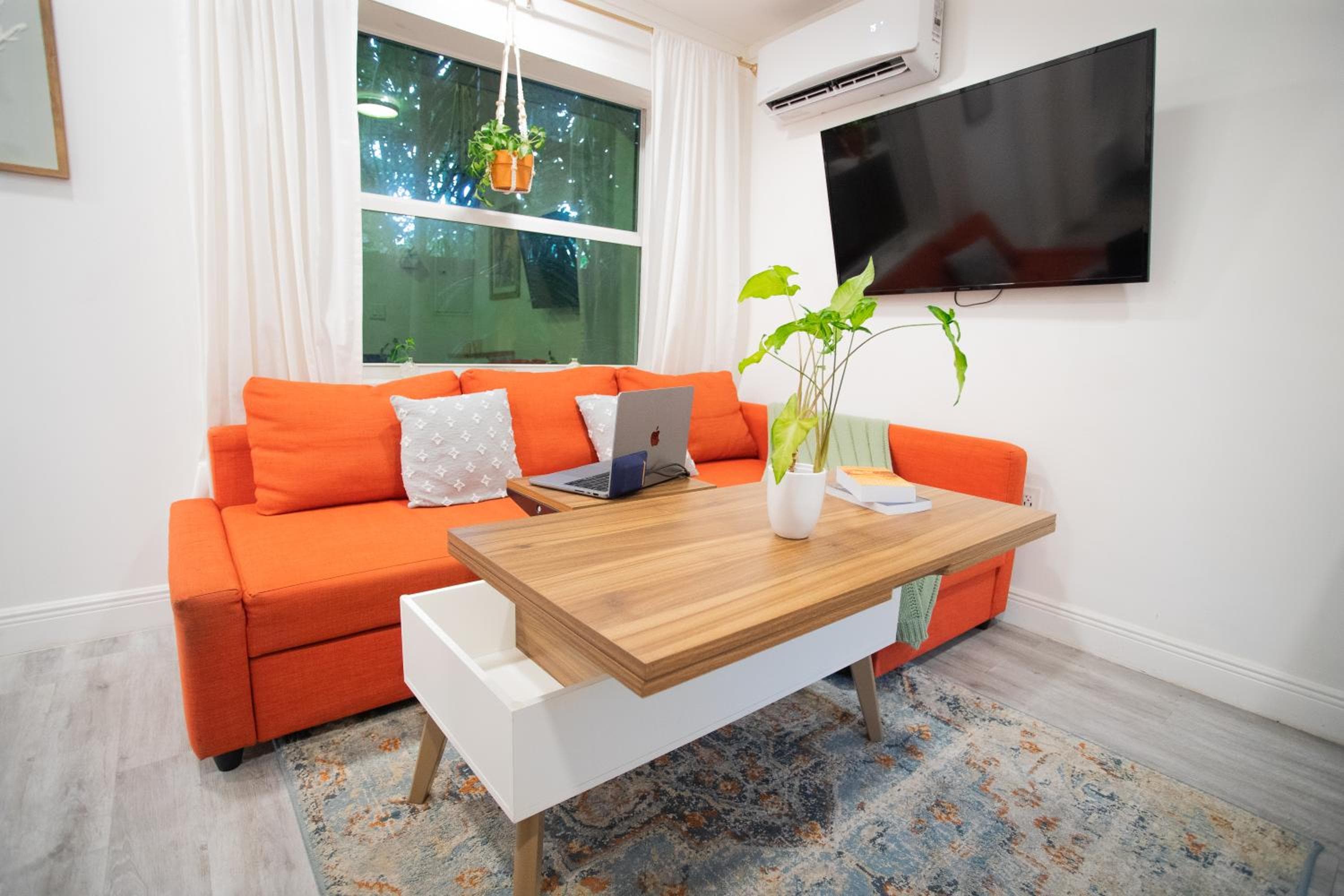 Cozy Tiny Home - Hidden Gem! — 12