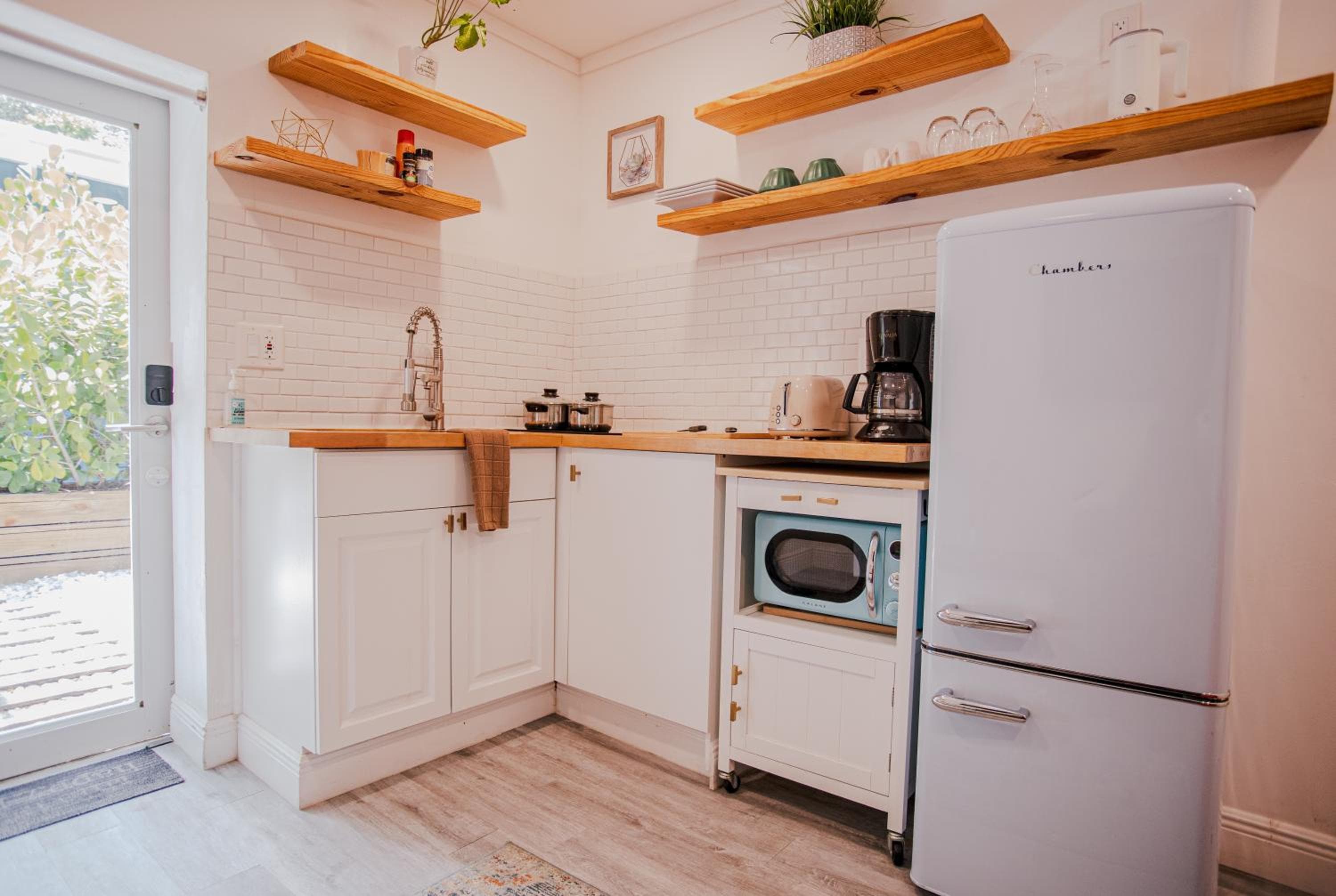 Cozy Tiny Home - Hidden Gem! — 8