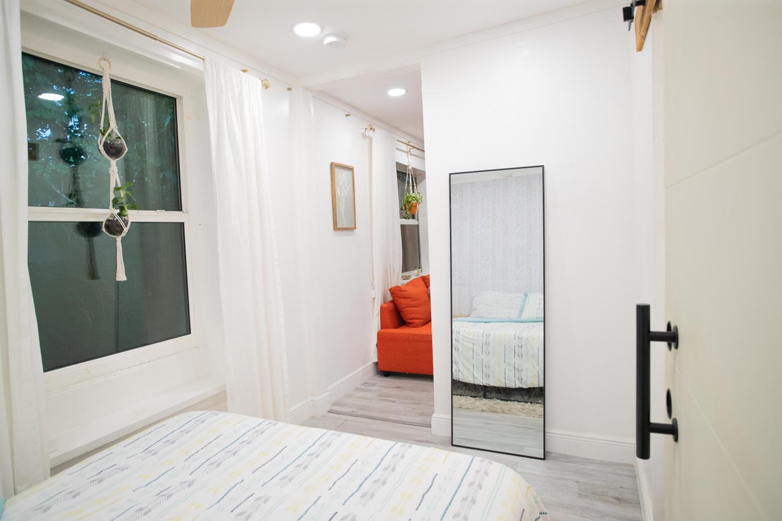 Cozy Tiny Home - Hidden Gem! — 4