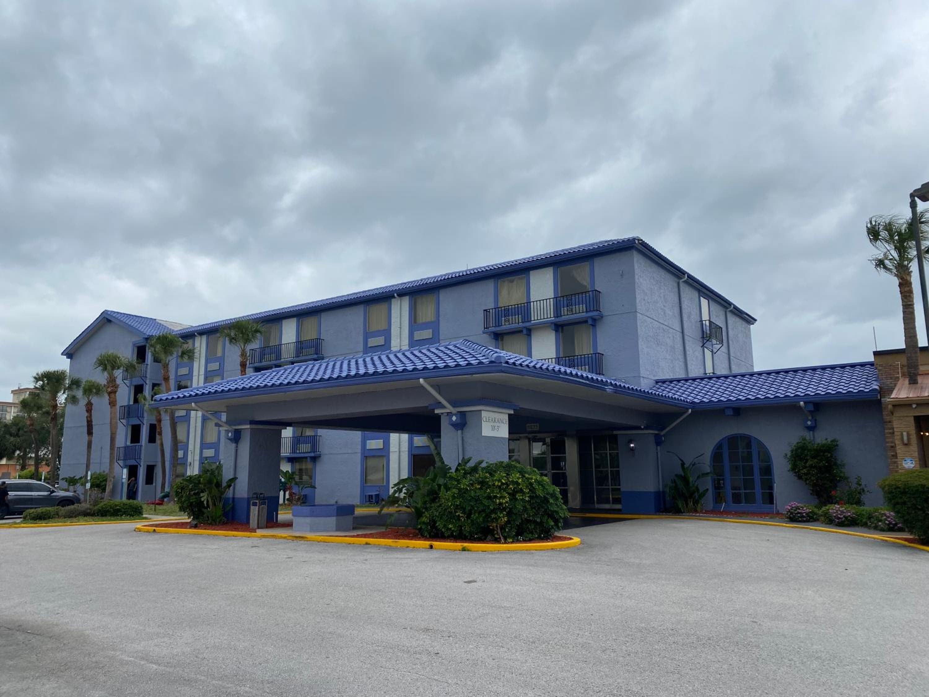 Monumental Movieland Hotel — 2