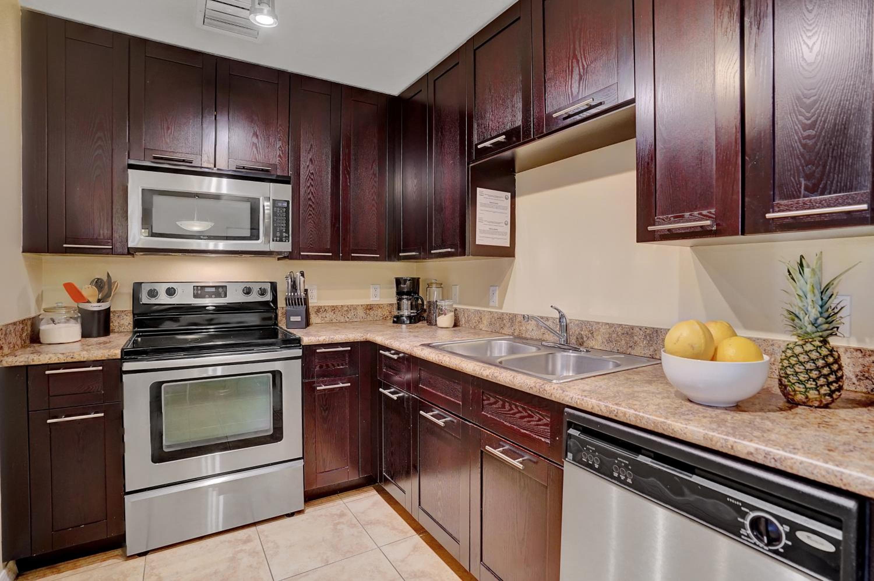Dharma Home Suites South Miami at Red Road Commons — 5