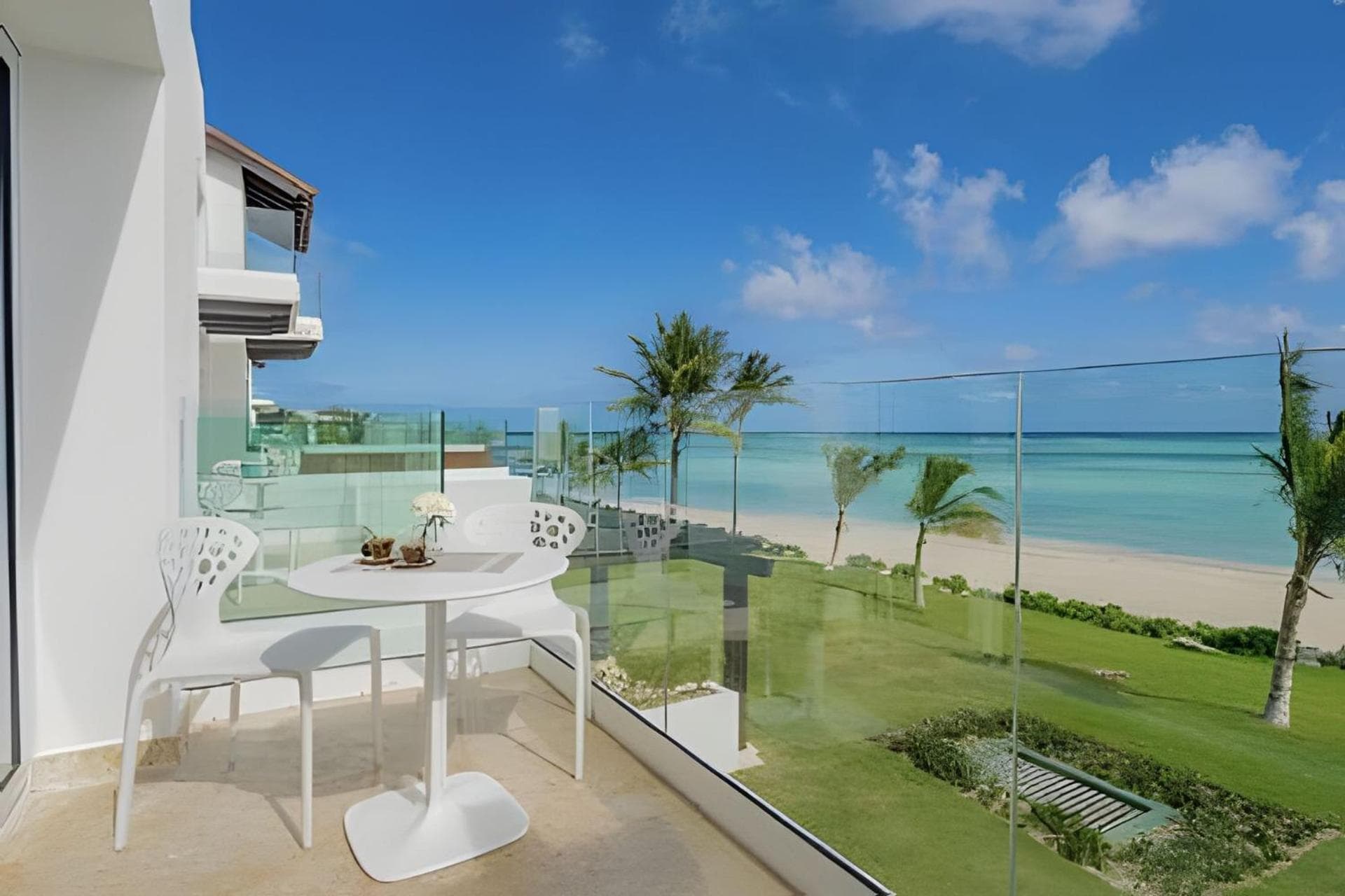 Punta Palmera Beach Front and pool views Cap Cana — 4