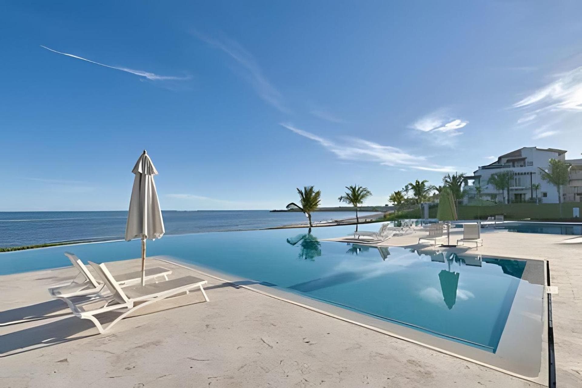 Punta Palmera Beach Front and pool views Cap Cana — 21