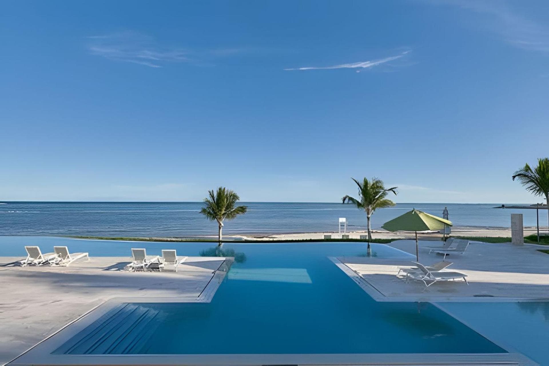 Punta Palmera Beach Front and pool views Cap Cana — 22