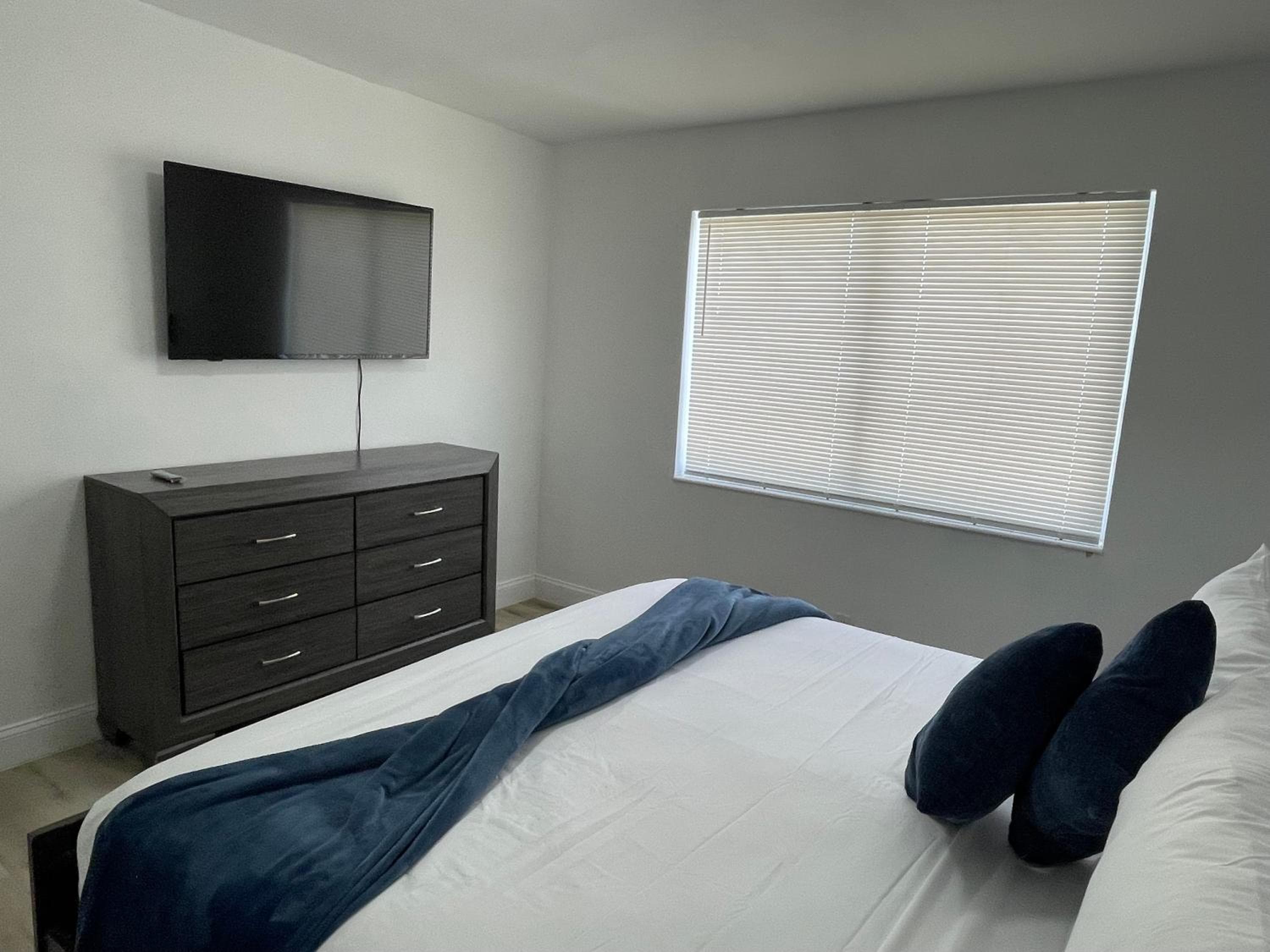 Lucea by the Sea Unit#3 - Luxurious Vacation One Bedroom Apartment for Your Perfect Getaway! — 8