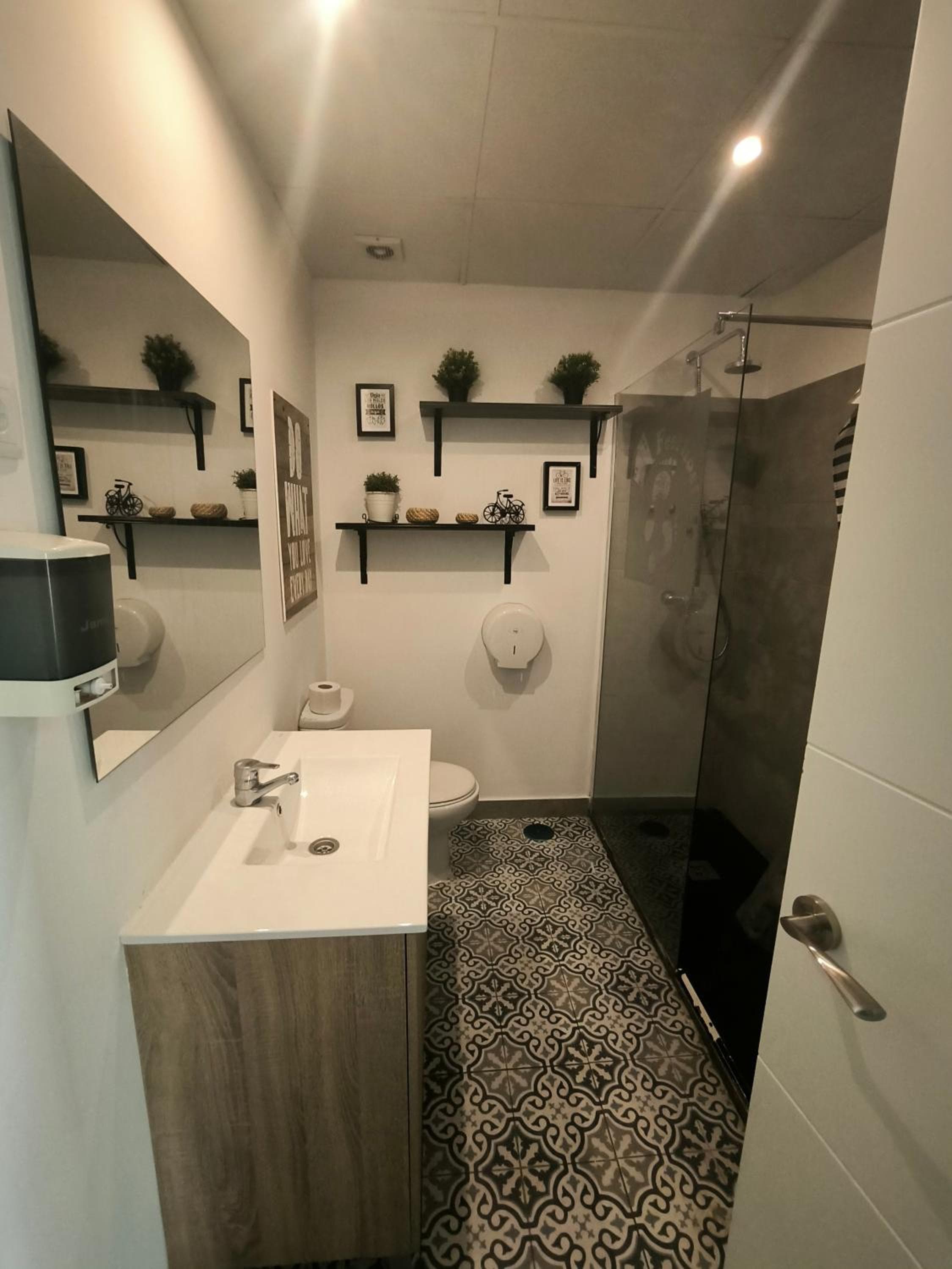 Feel Hostels Soho Malaga — 29