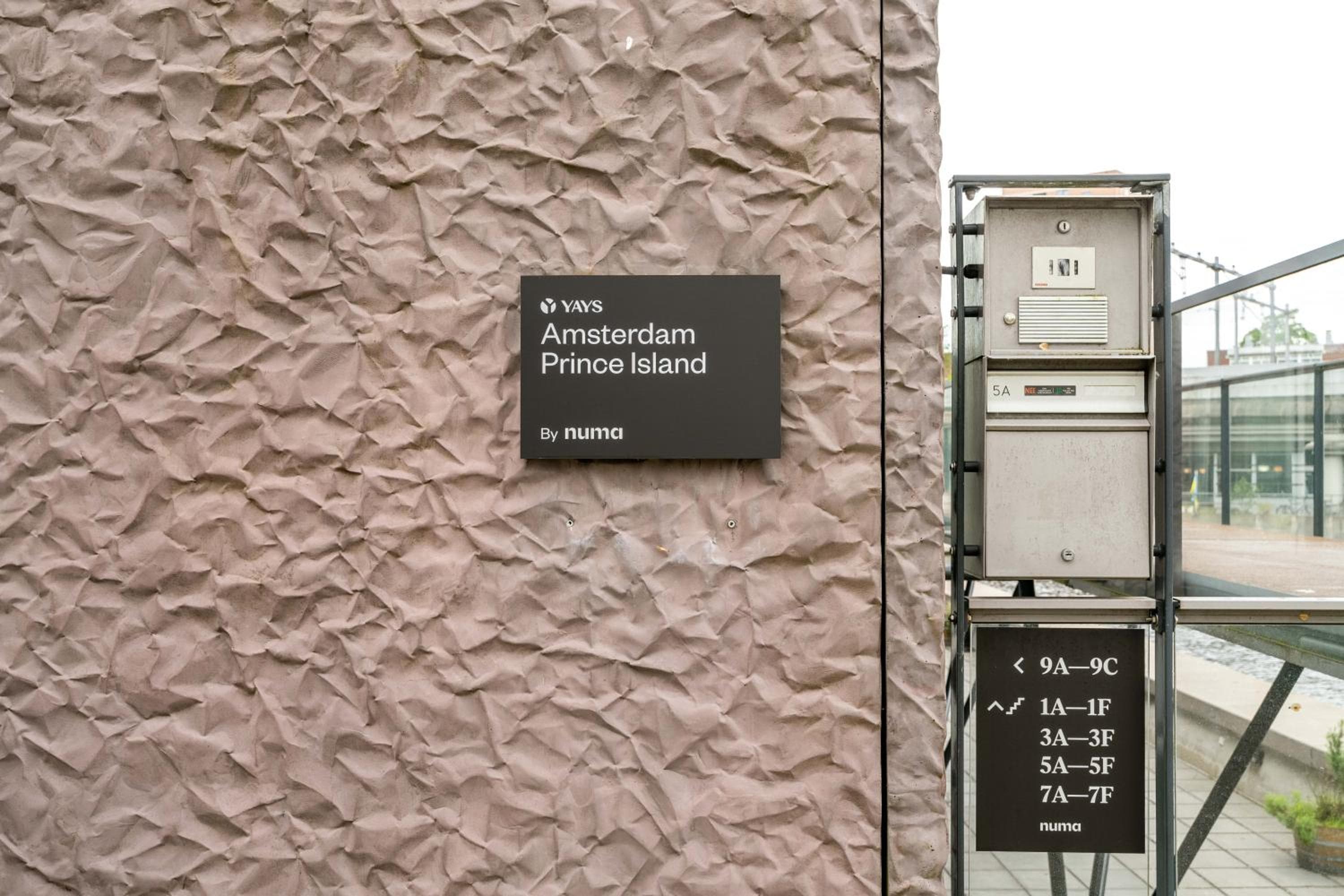 YAYS Amsterdam Prince Island by Numa — 16