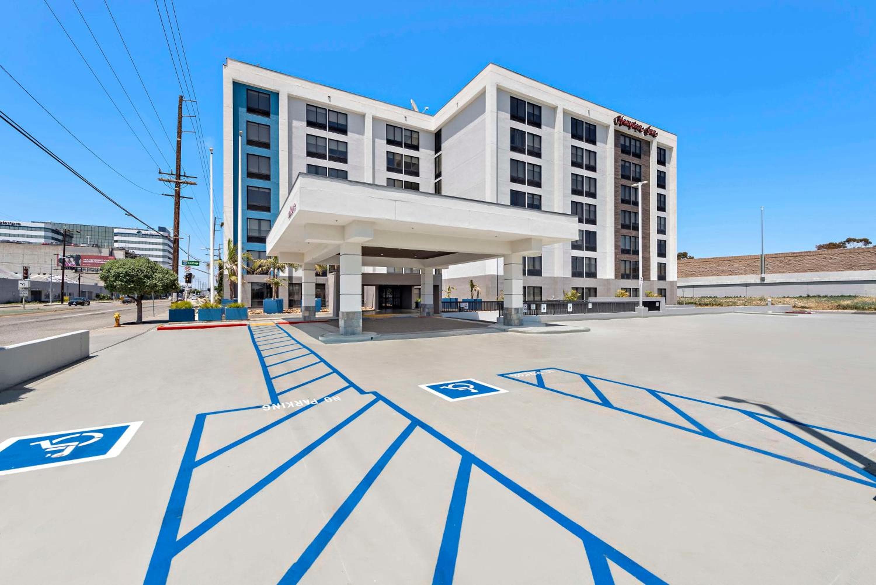 Hampton Inn by Hilton Los Angeles Airport LAX — 28