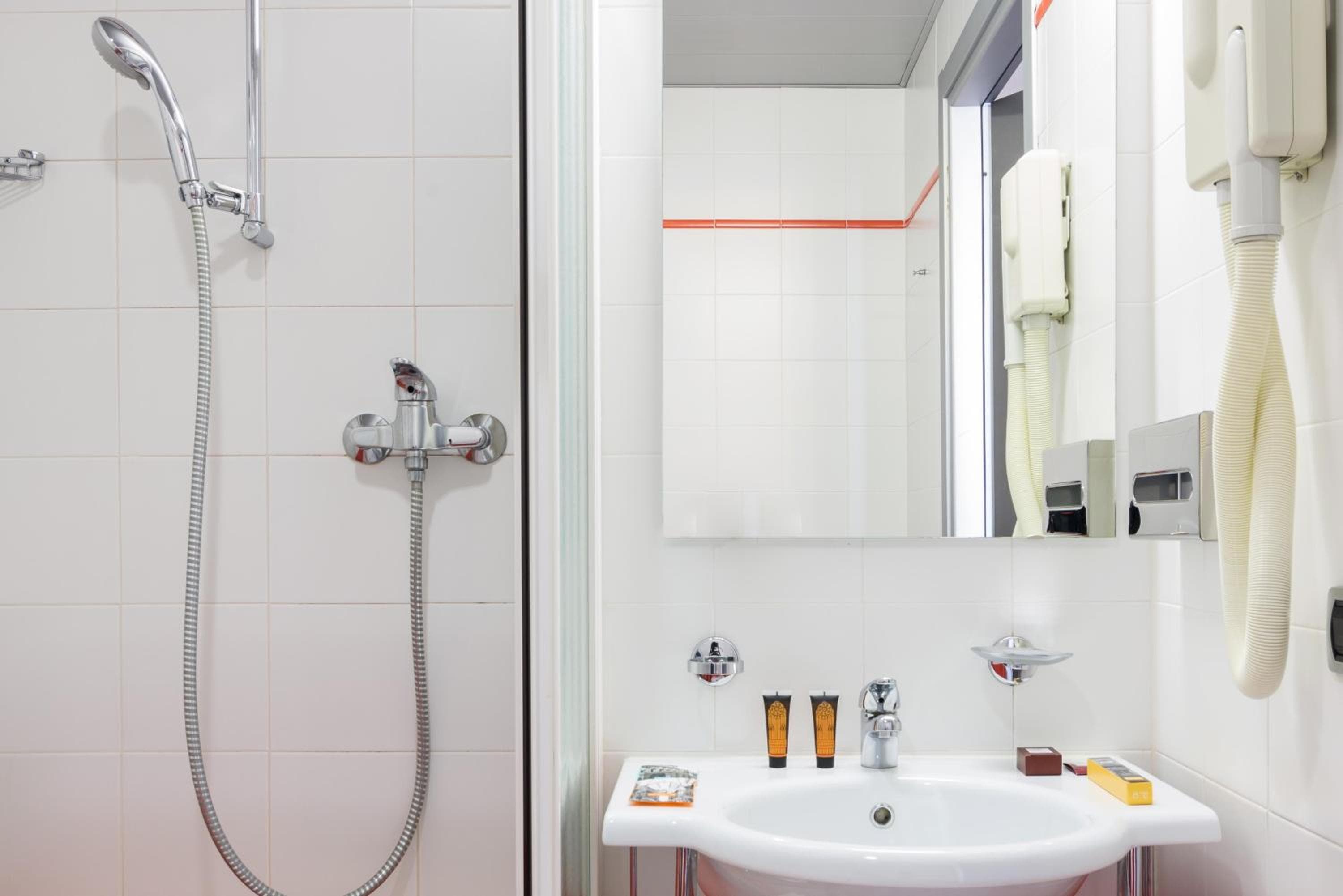 B&B HOTEL Milano La Spezia — 25