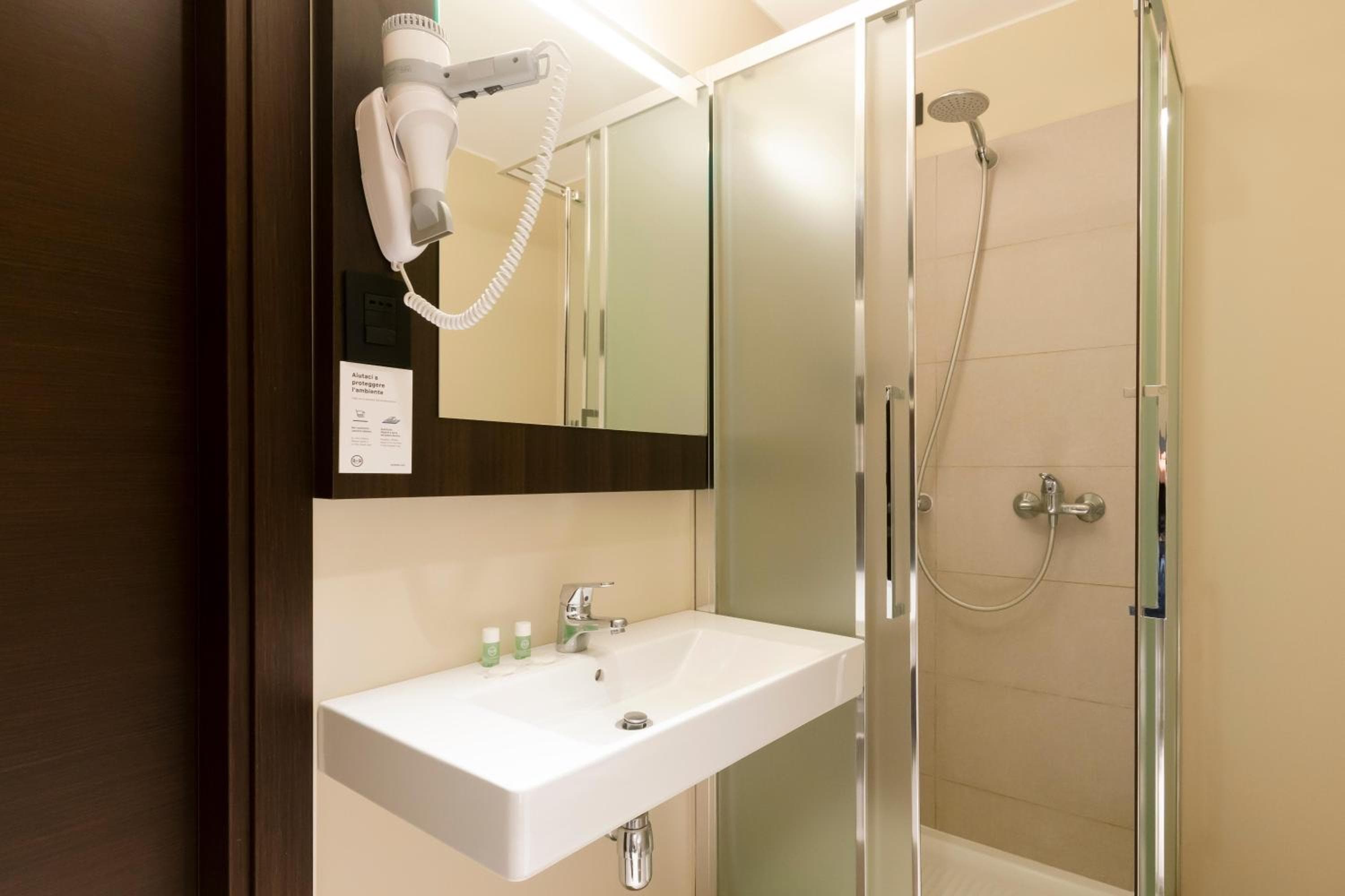 B&B Hotel Milano San Siro — 28
