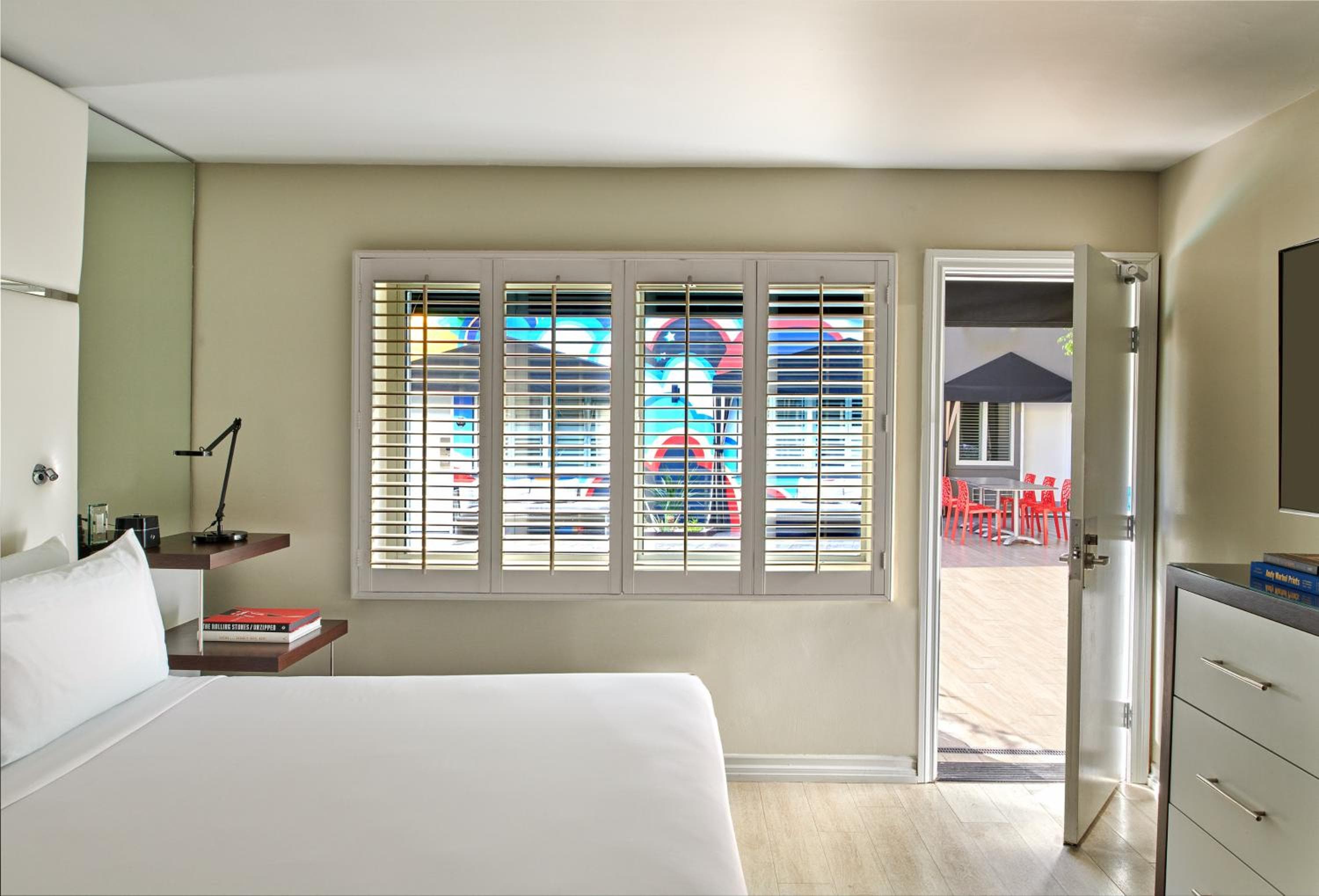 Hotel Ziggy On Sunset — 3