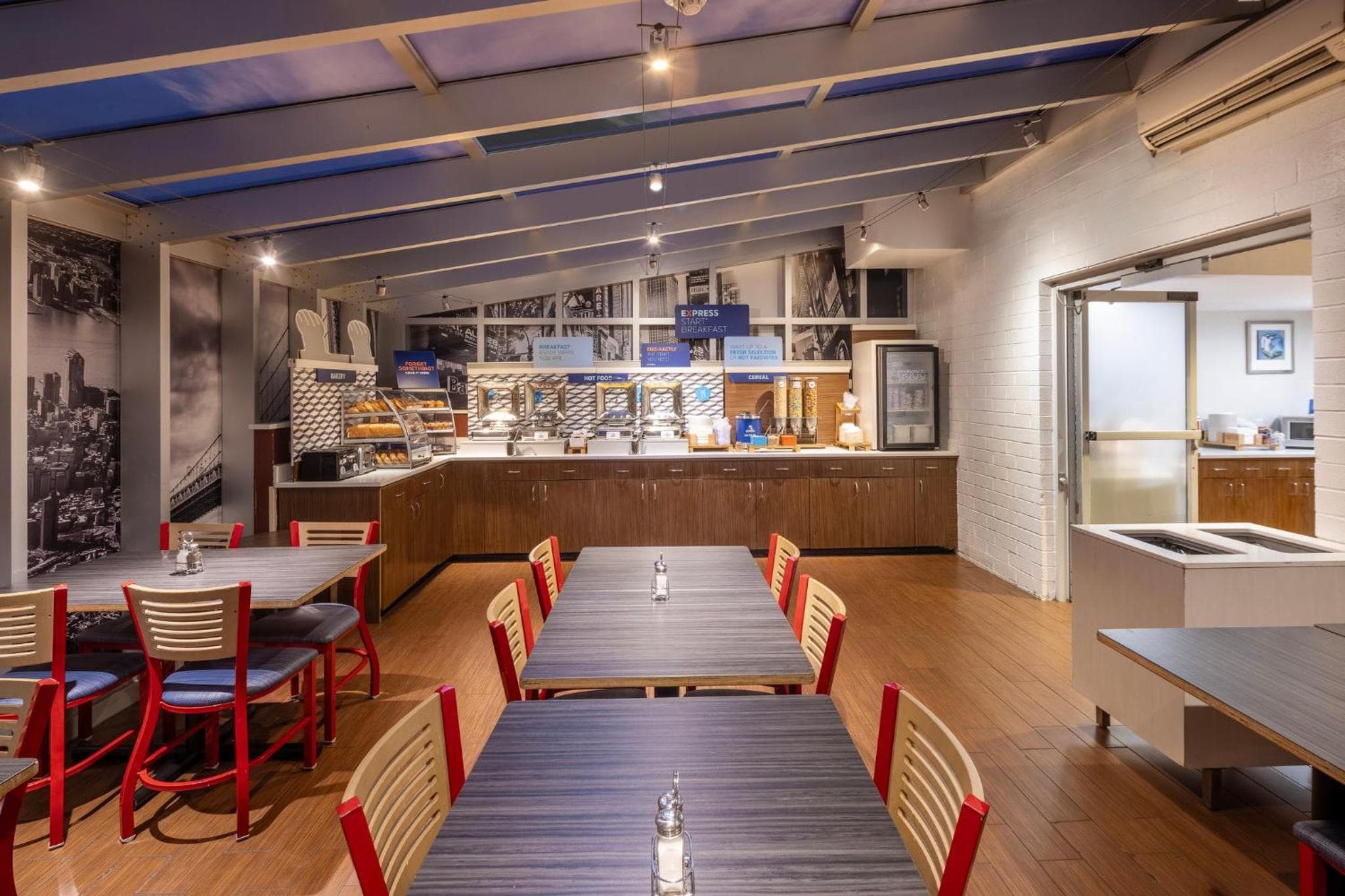 Holiday Inn Express - Times Square by IHG — 18