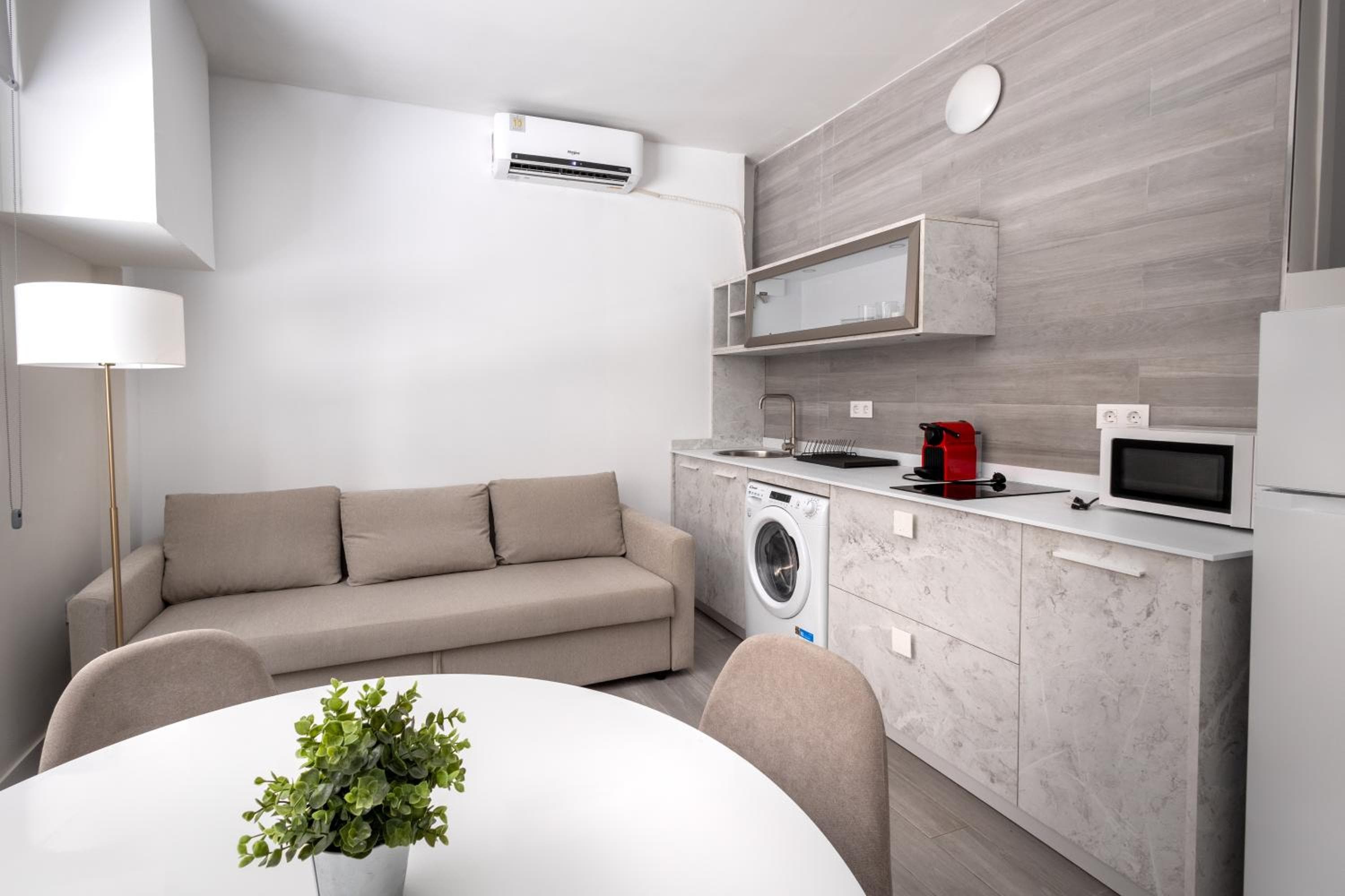 SUITE MALAGUETA PREMIUM — 23
