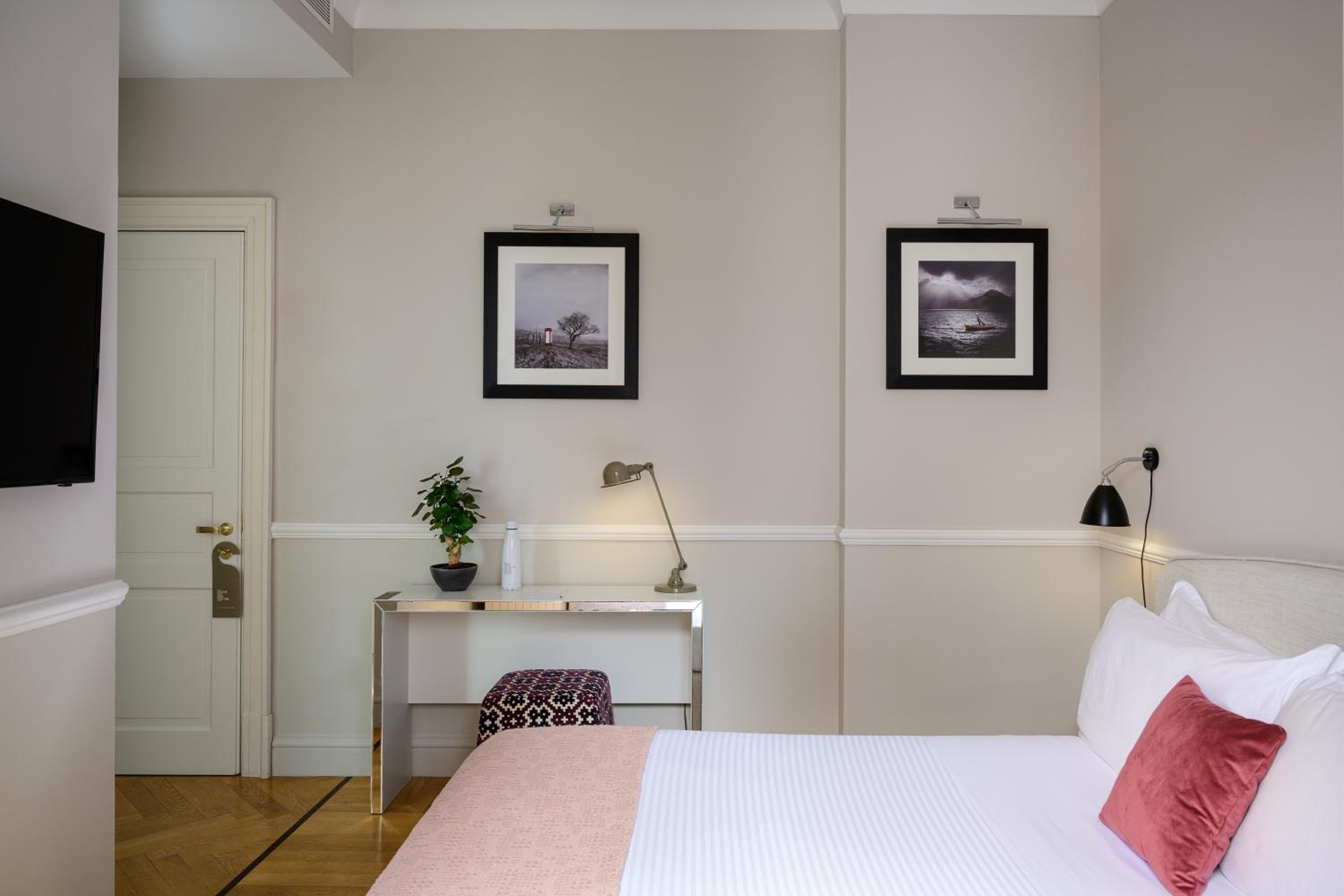 The Fifteen Keys Hotel — 5