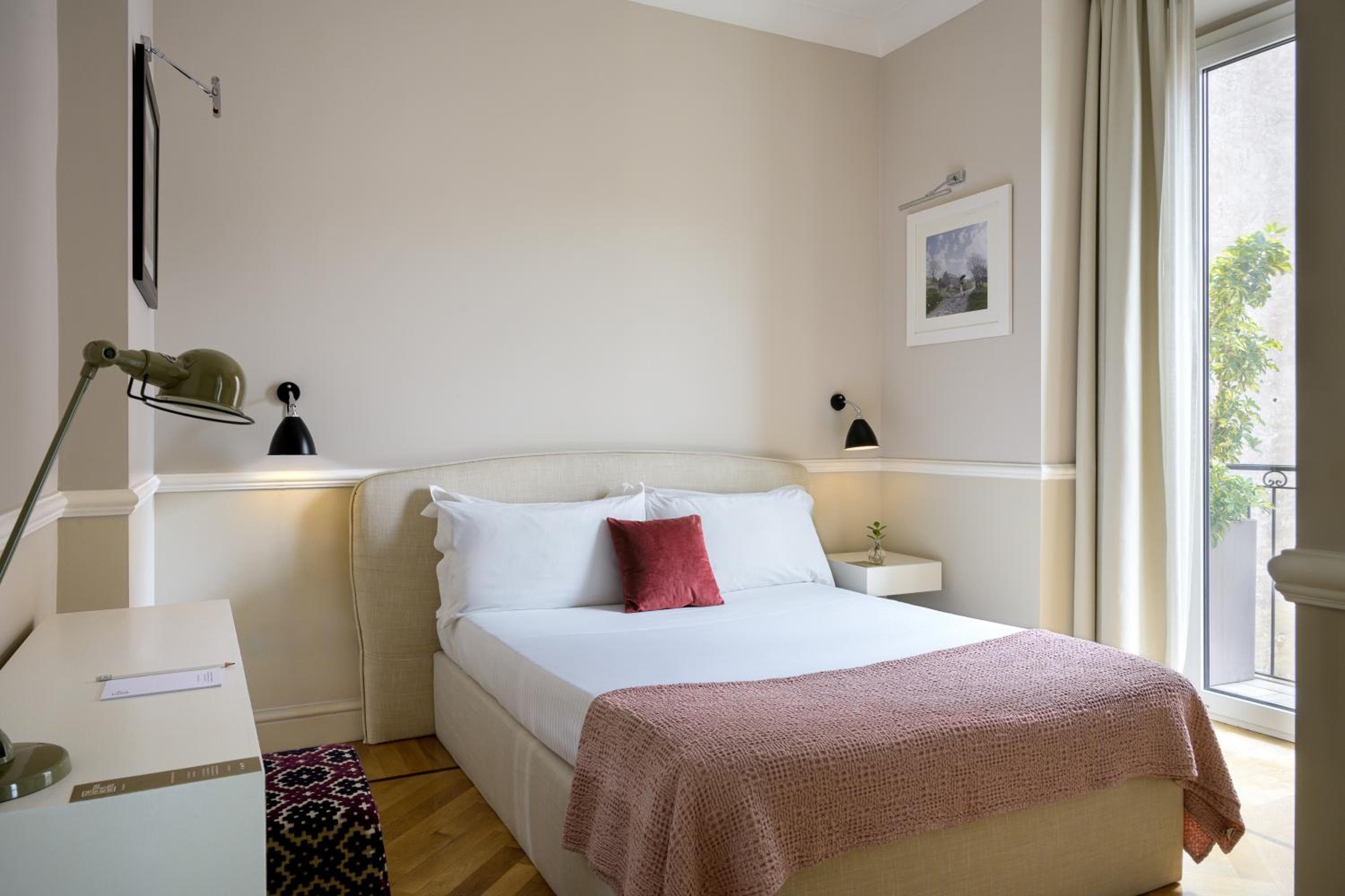 The Fifteen Keys Hotel — 17