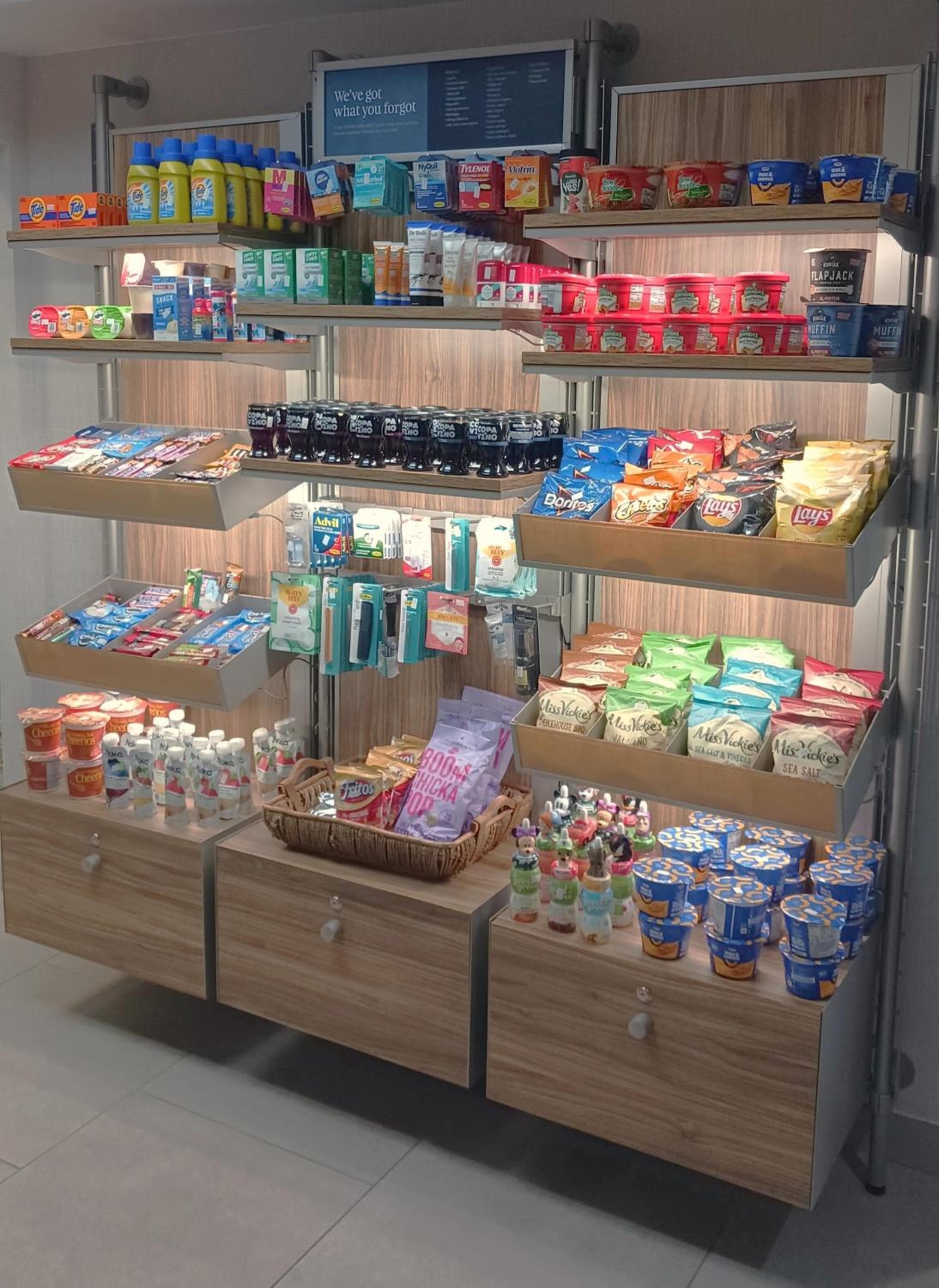 Homewood Suites Miami Airport/Blue Lagoon — 26