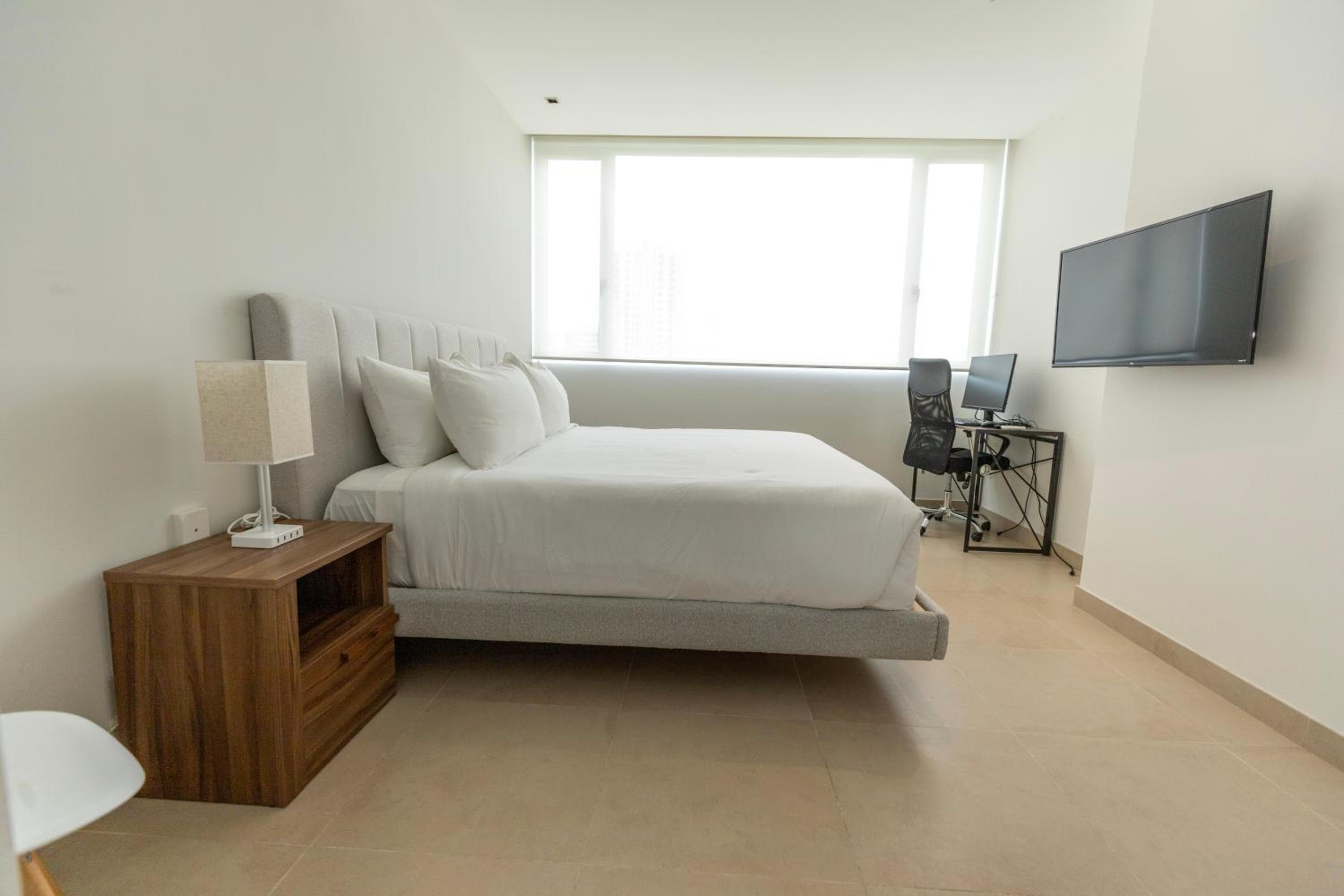 Ocean Breeze, Cancun Sanctuary - HiveNB — 2