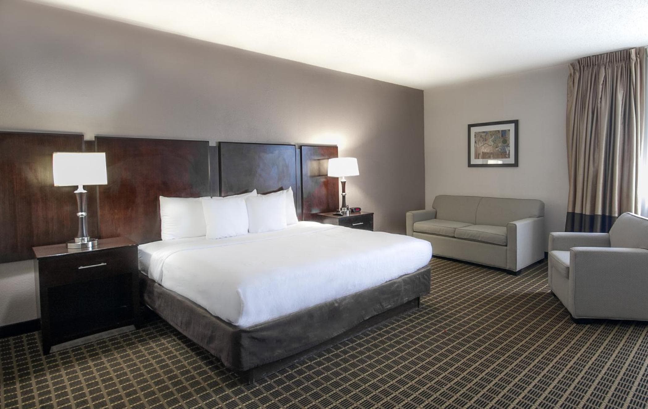 Clarion Inn & Suites Miami International Airport — 8