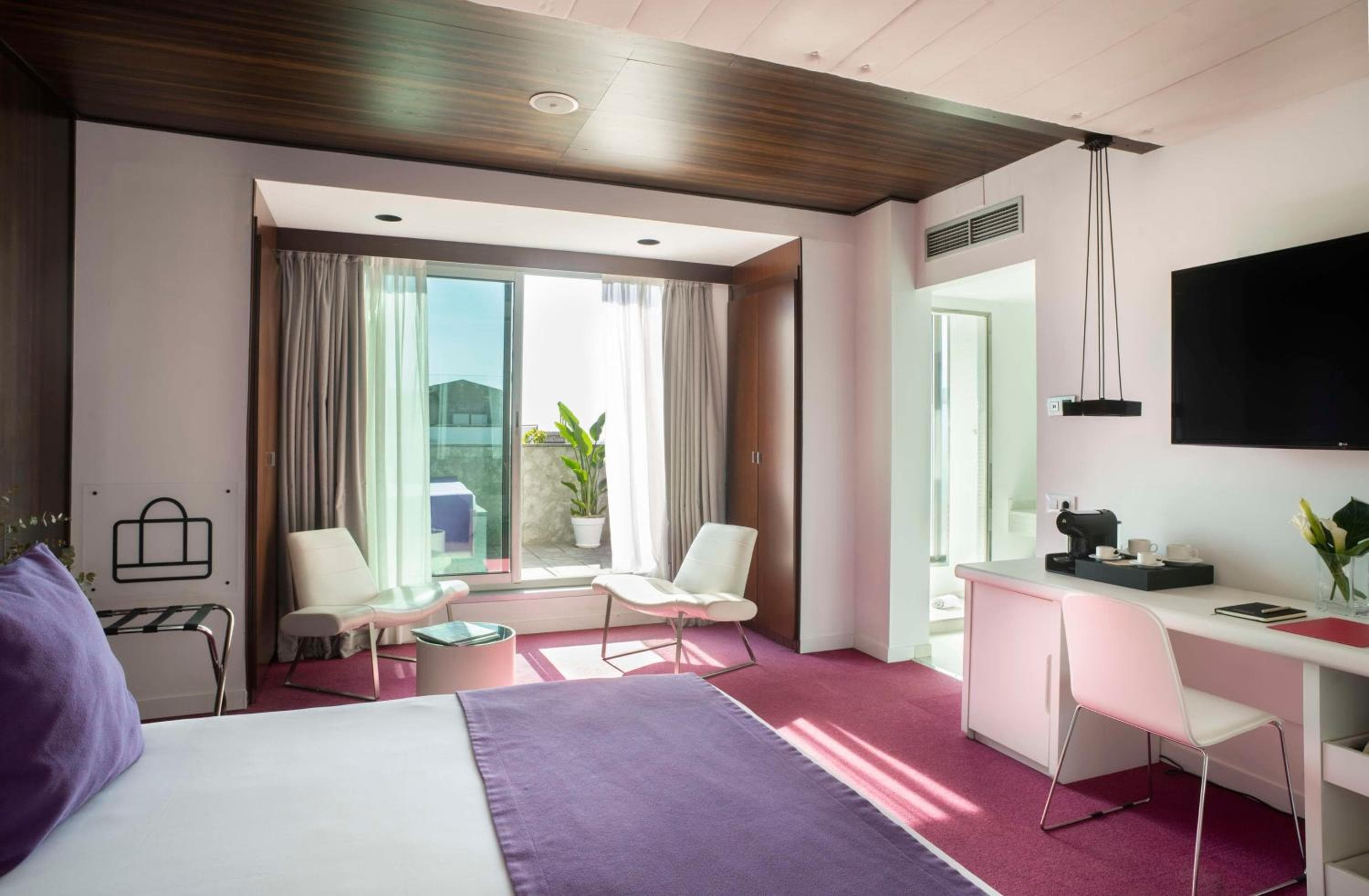 Allegro Barcelona — 22