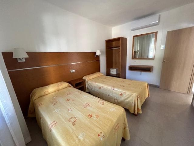APARTAMENTOS DON JUAN — 14