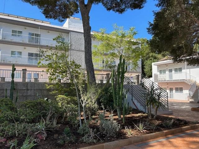 APARTAMENTOS DON JUAN — 4