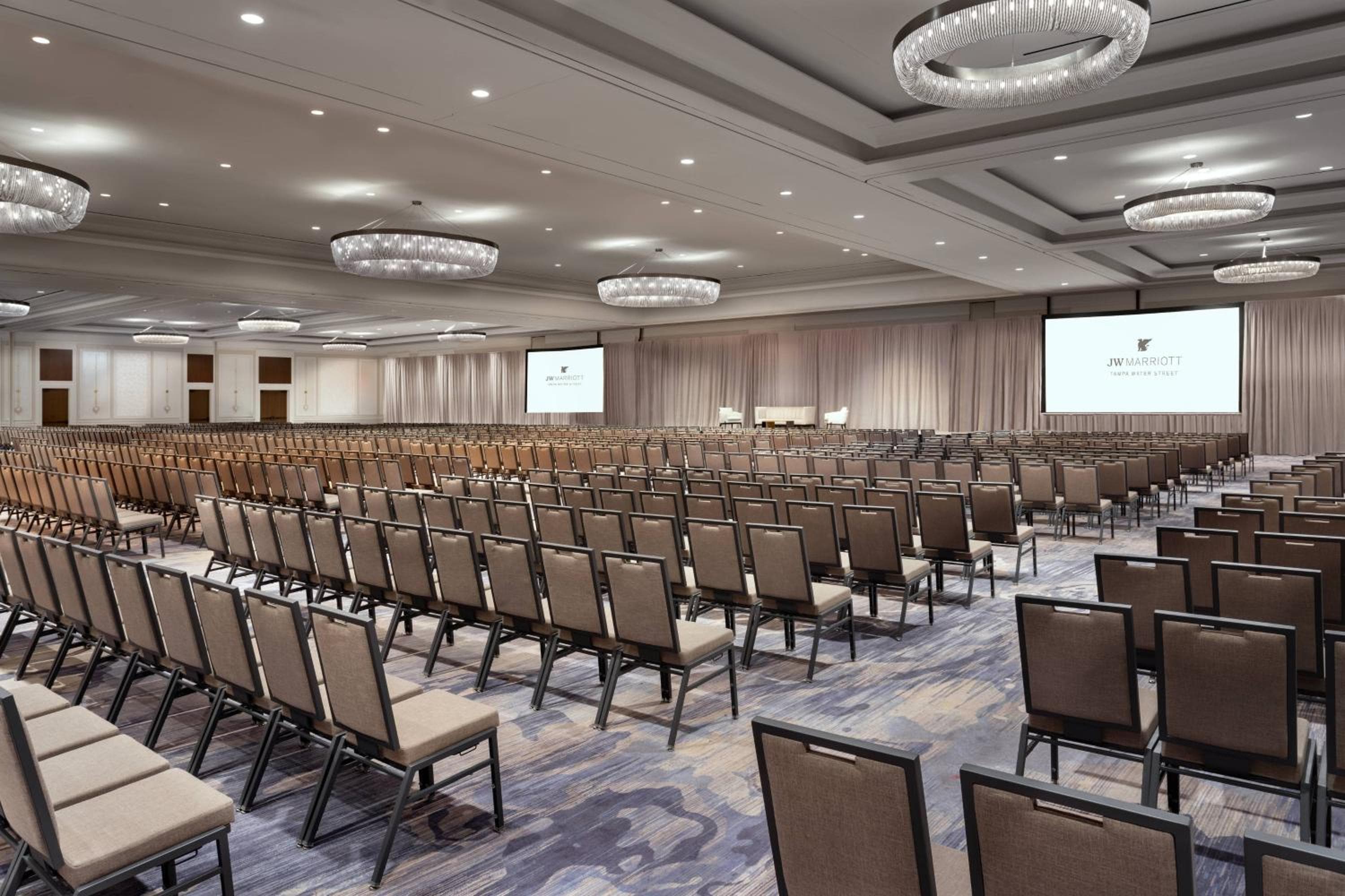 JW Marriott Tampa Water Street — 6