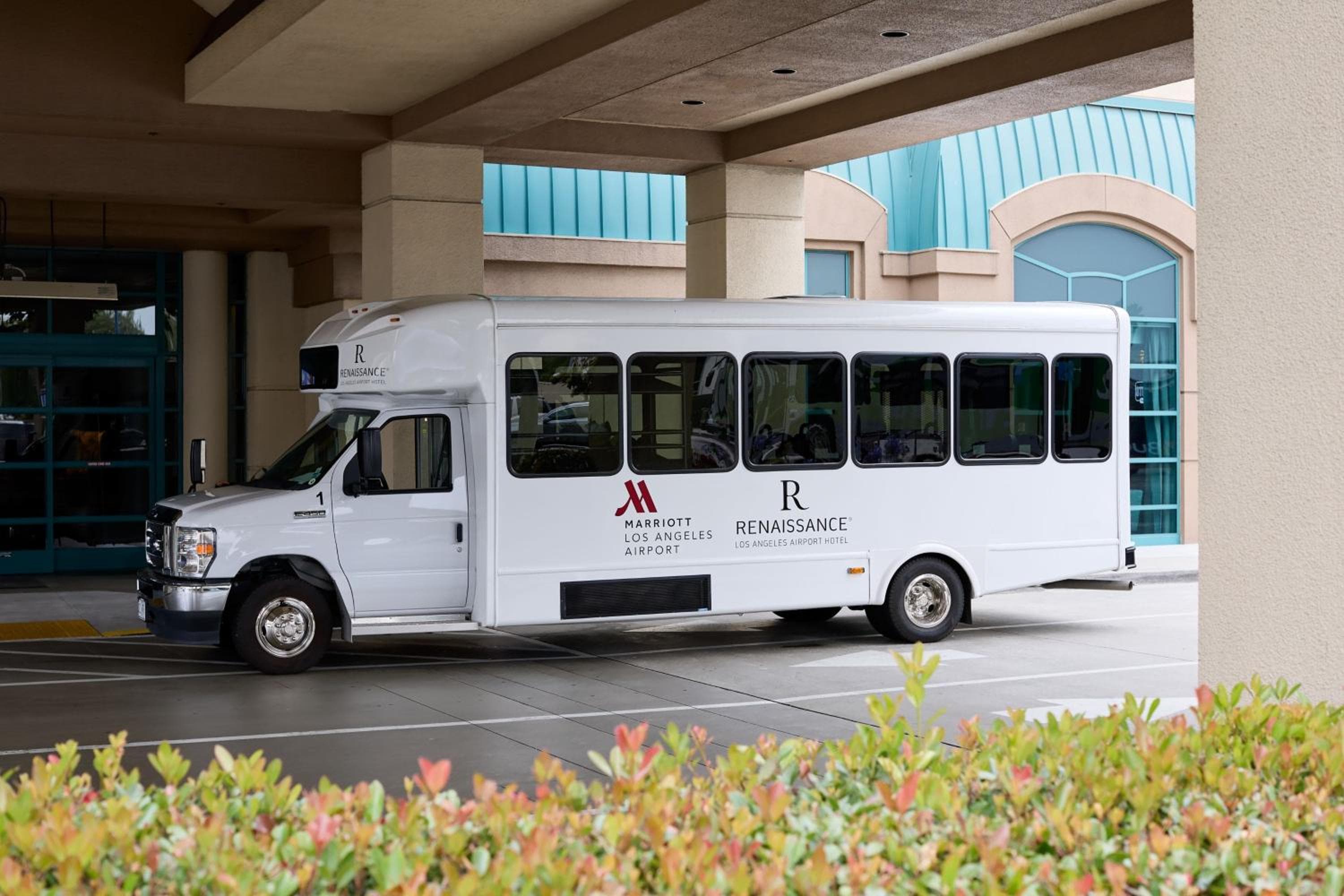 Hotel rinascimentale dell'aeroporto di Los Angeles — 30
