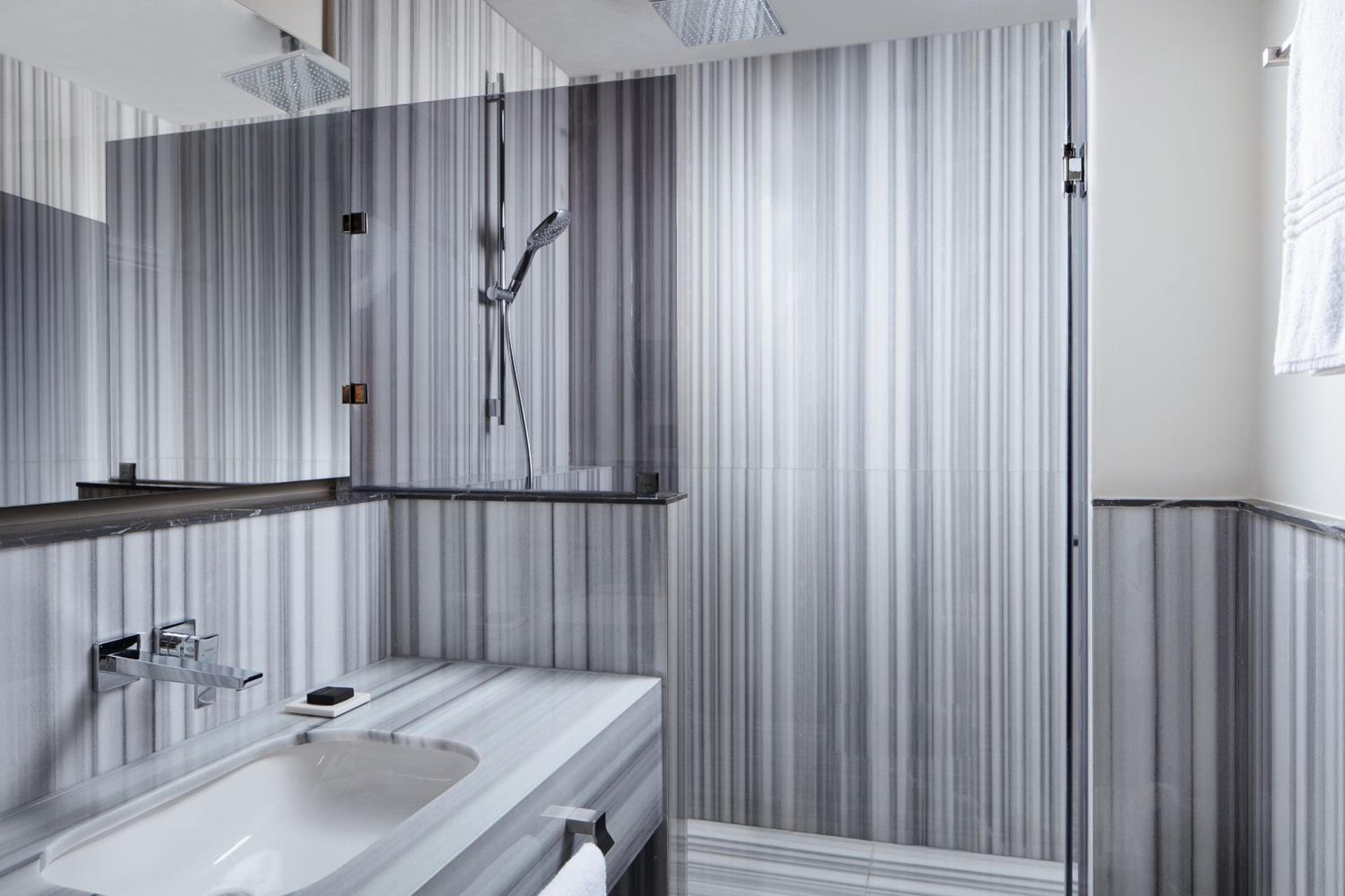 DeCamondo Galata, a Tribute Portfolio Hotel — 8