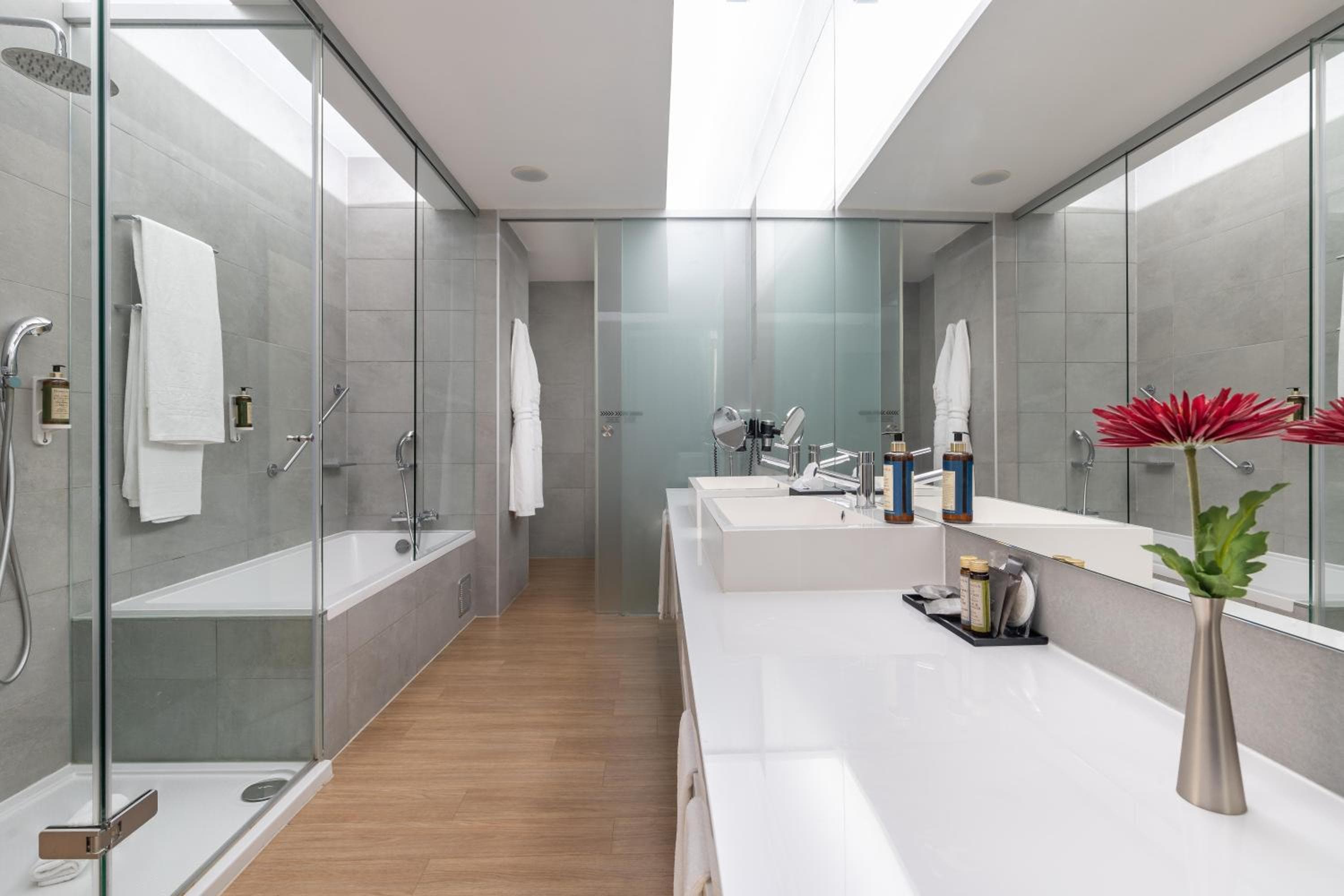 Jupiter Lisboa Hotel - Rooftop & Spa hotel, Avenida da Republica, 46, Lisbon, Portugal — photo 69