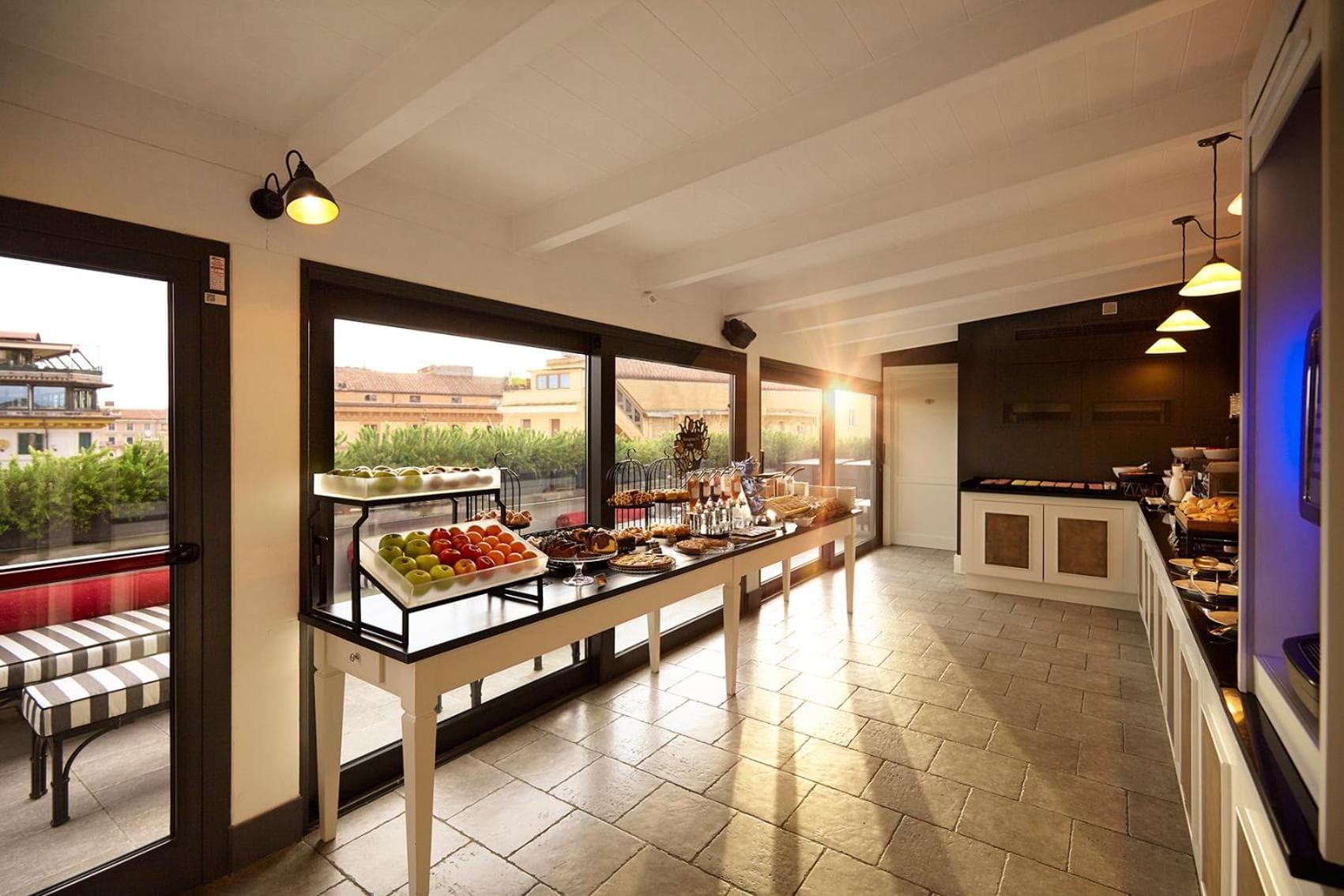 Trianon Borgo Pio Aparthotel — 2