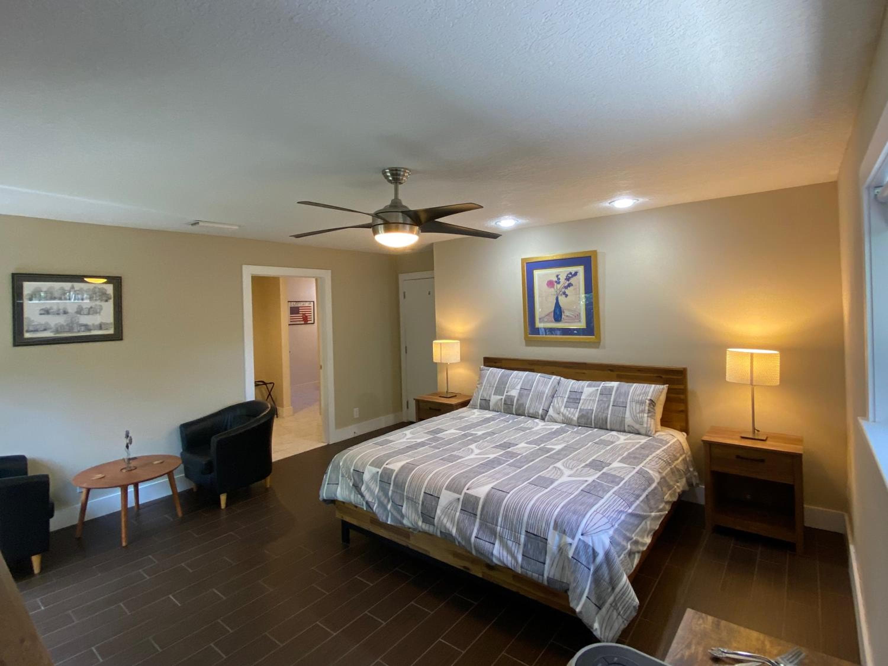 Riverbank Guesthouse Wilton Manors — 24