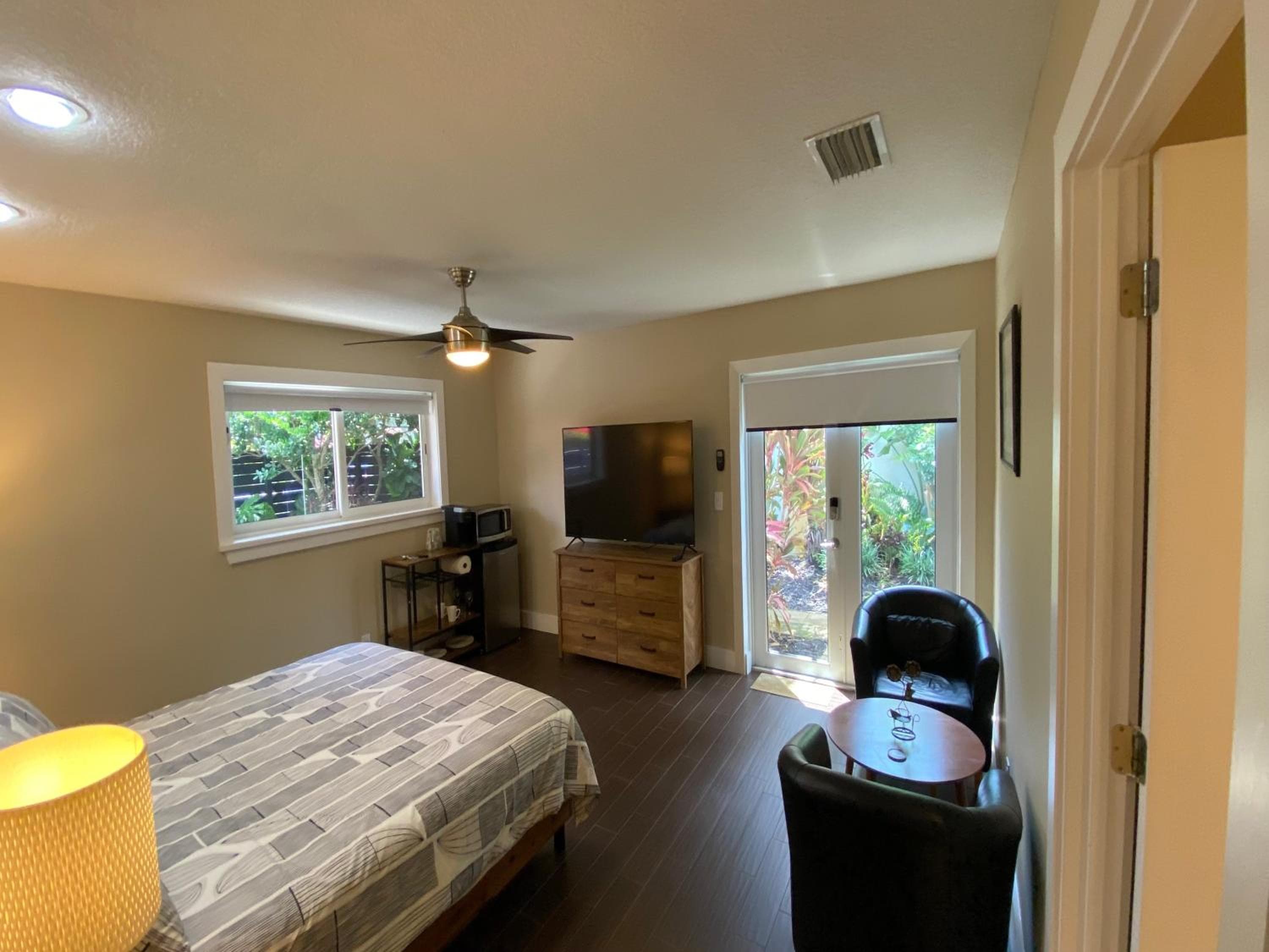 Riverbank Guesthouse Wilton Manors — 9