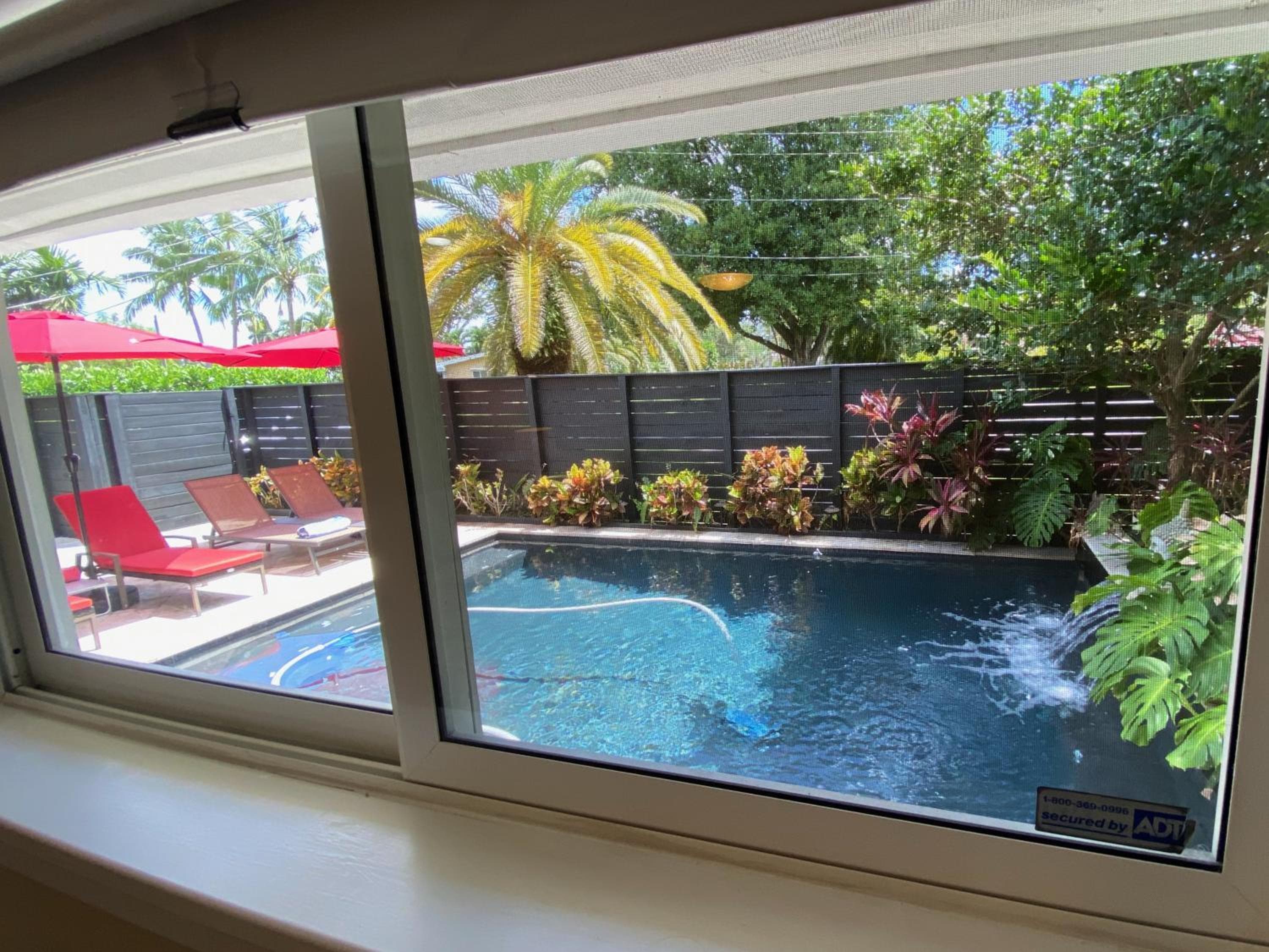 Riverbank Guesthouse Wilton Manors — 4