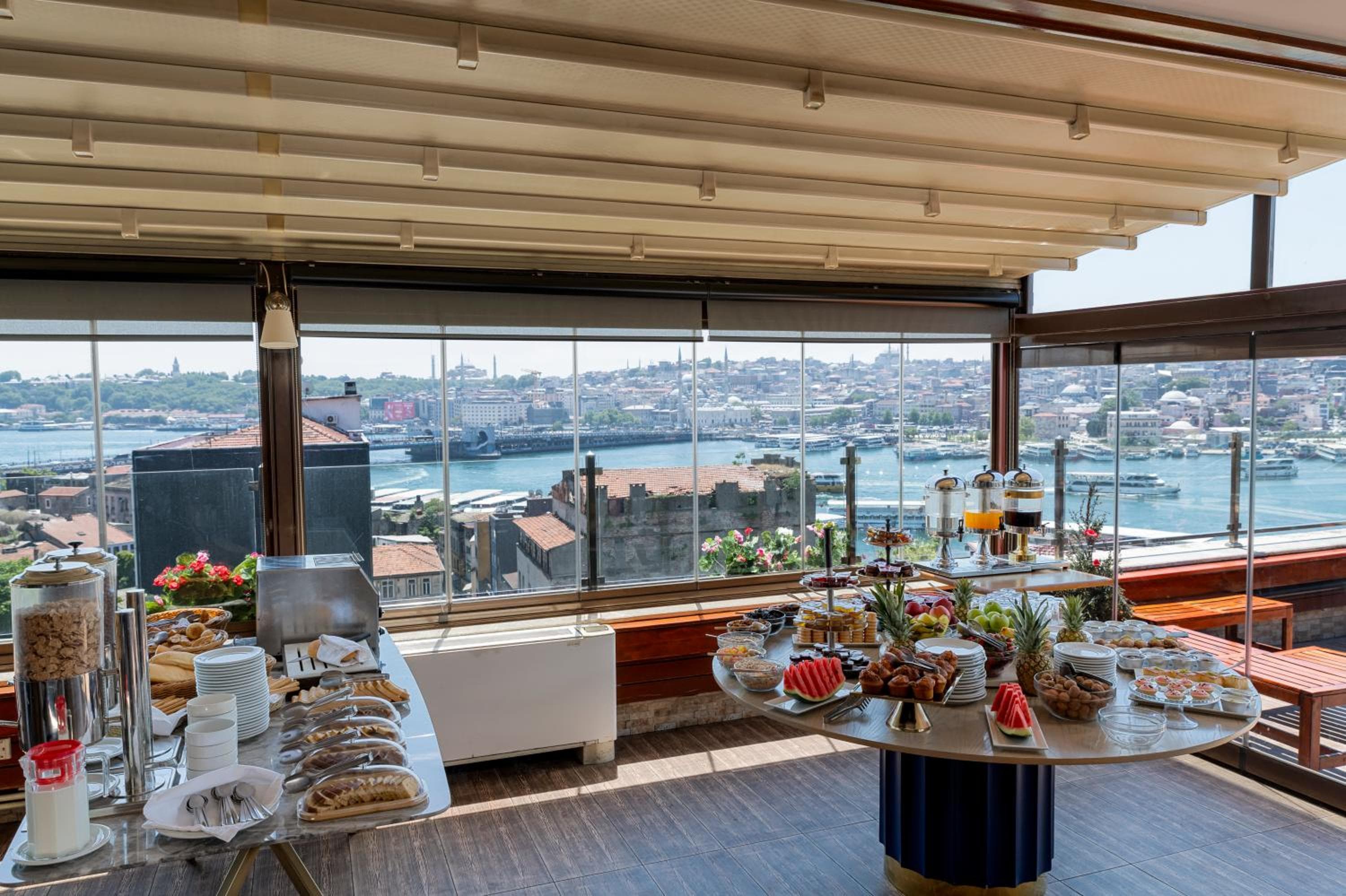 Istanbul Golden City Hotel — 30