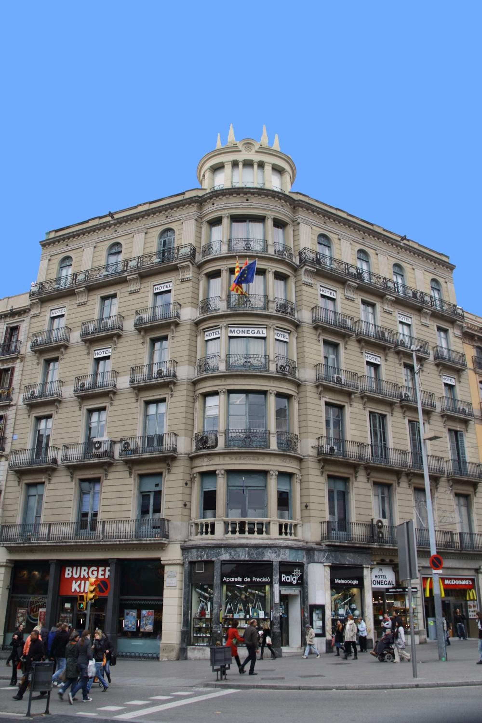 Albergo monegasco — 9