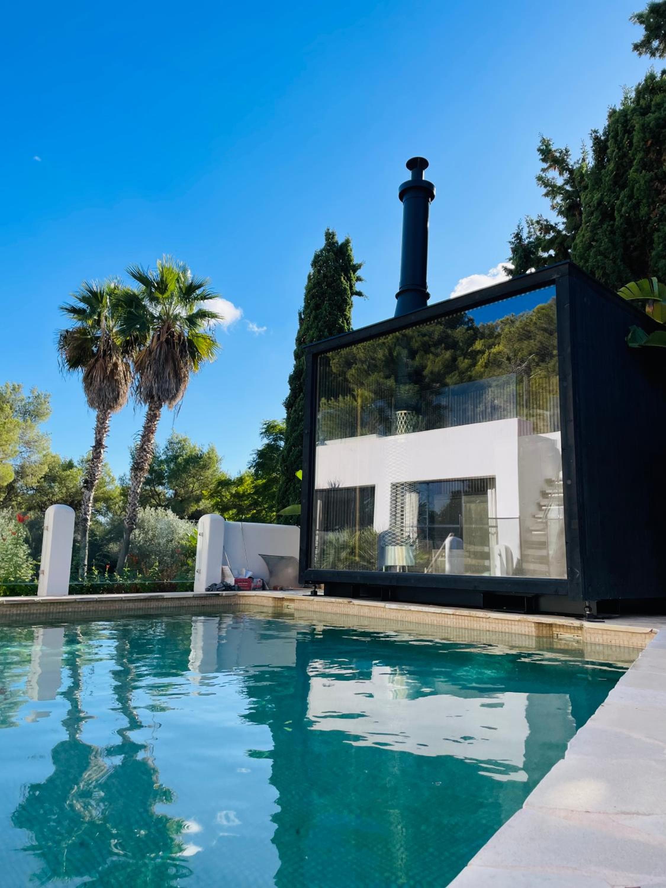 Stylish 5 bedroom luxury villa with pool and sauna — 24