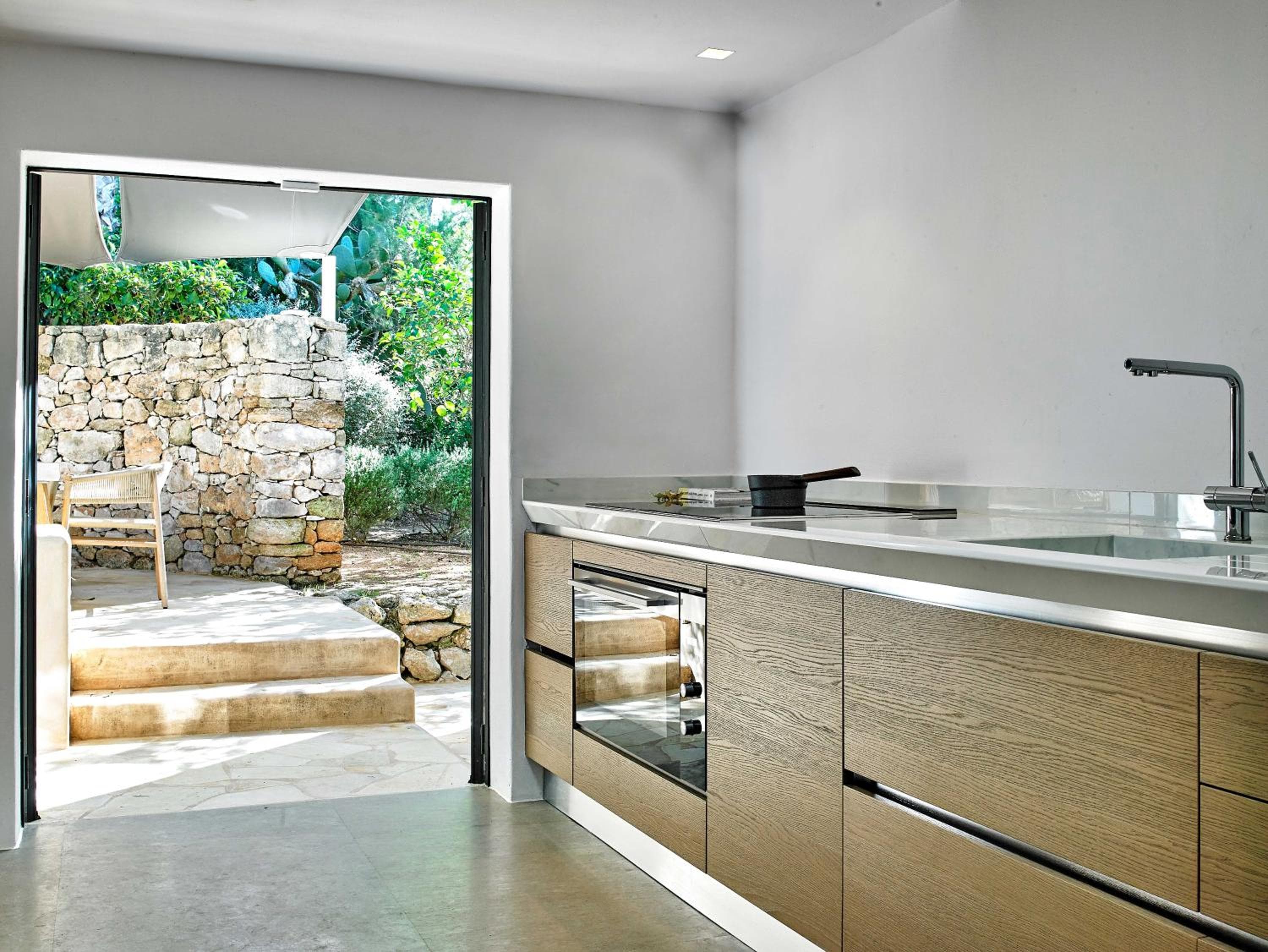 Stylish 5 bedroom luxury villa with pool and sauna — 18