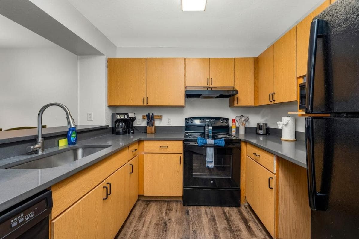 Family-friendly unit w patio — 21