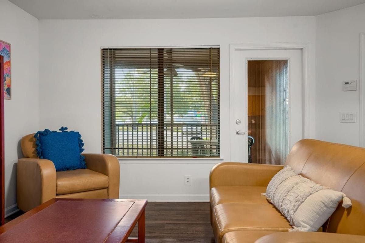 Family-friendly unit w patio — 13