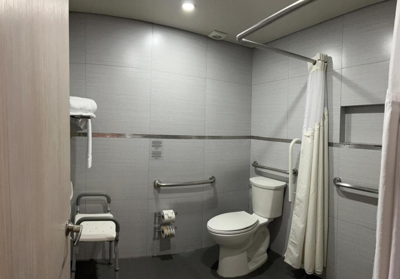 Holiday Inn Express Mexico- Toreo by IHG — 24