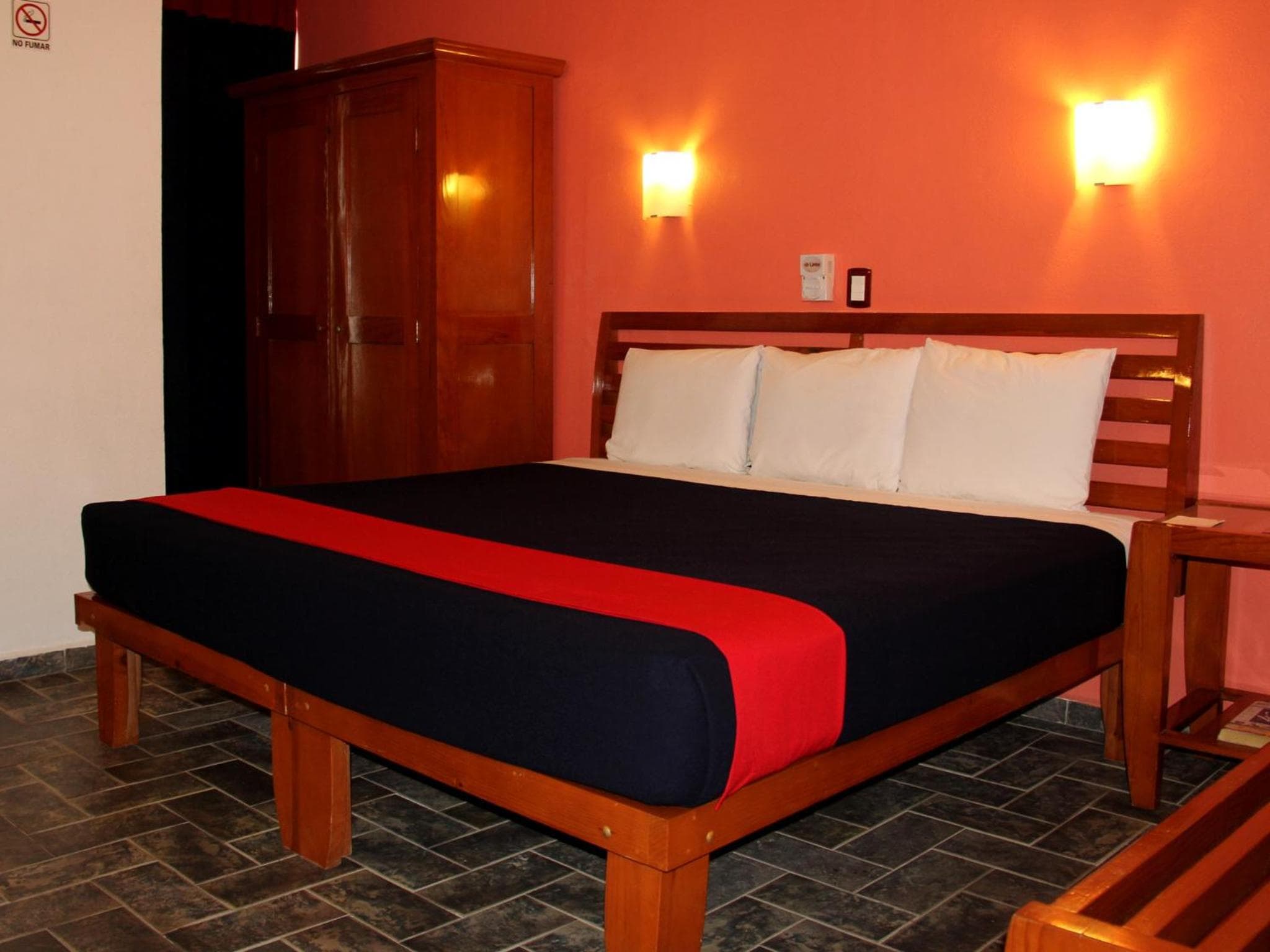 Hotel Soberanis — 4