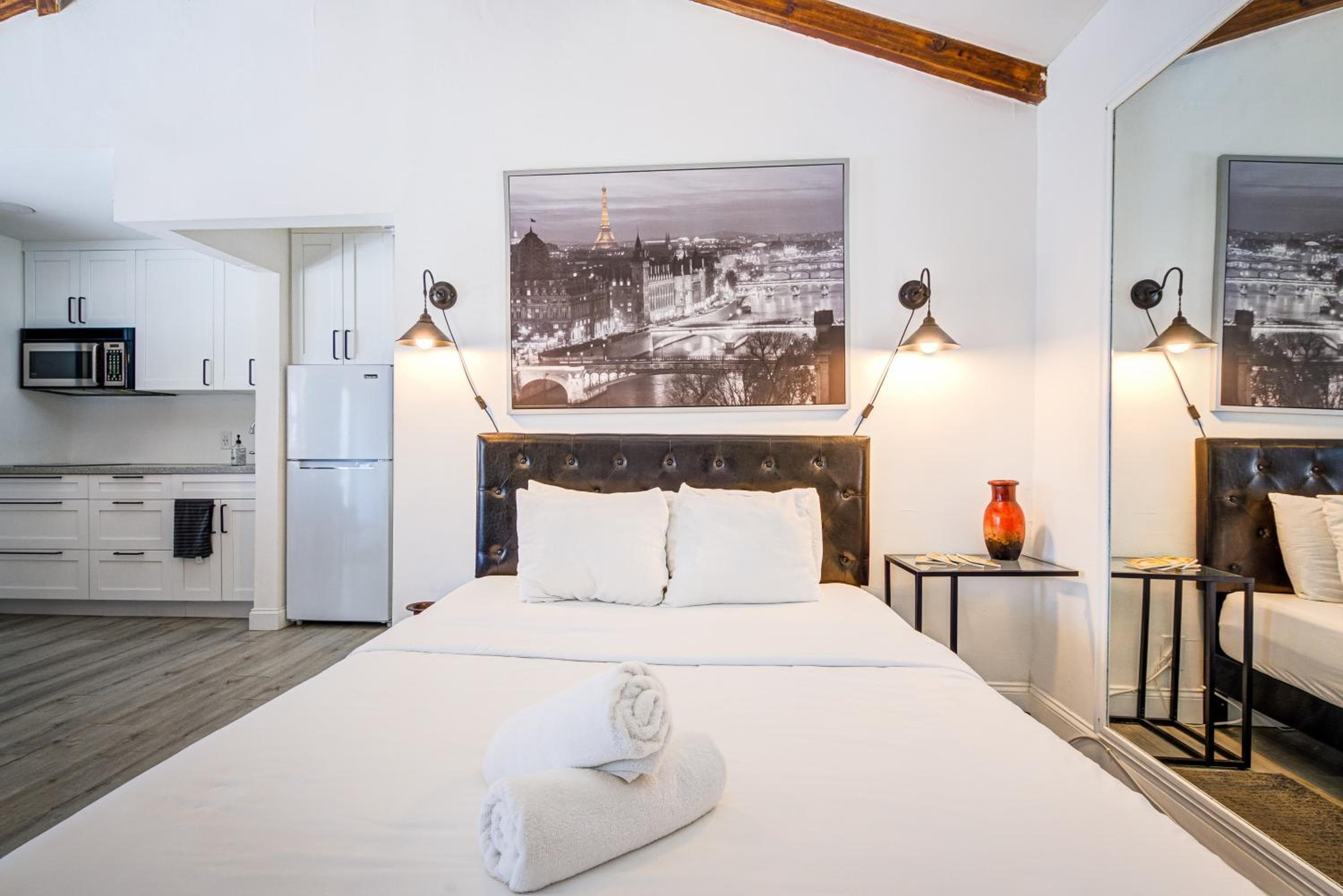 Kleines Paris am Ozean Selbst-Check-in — 29