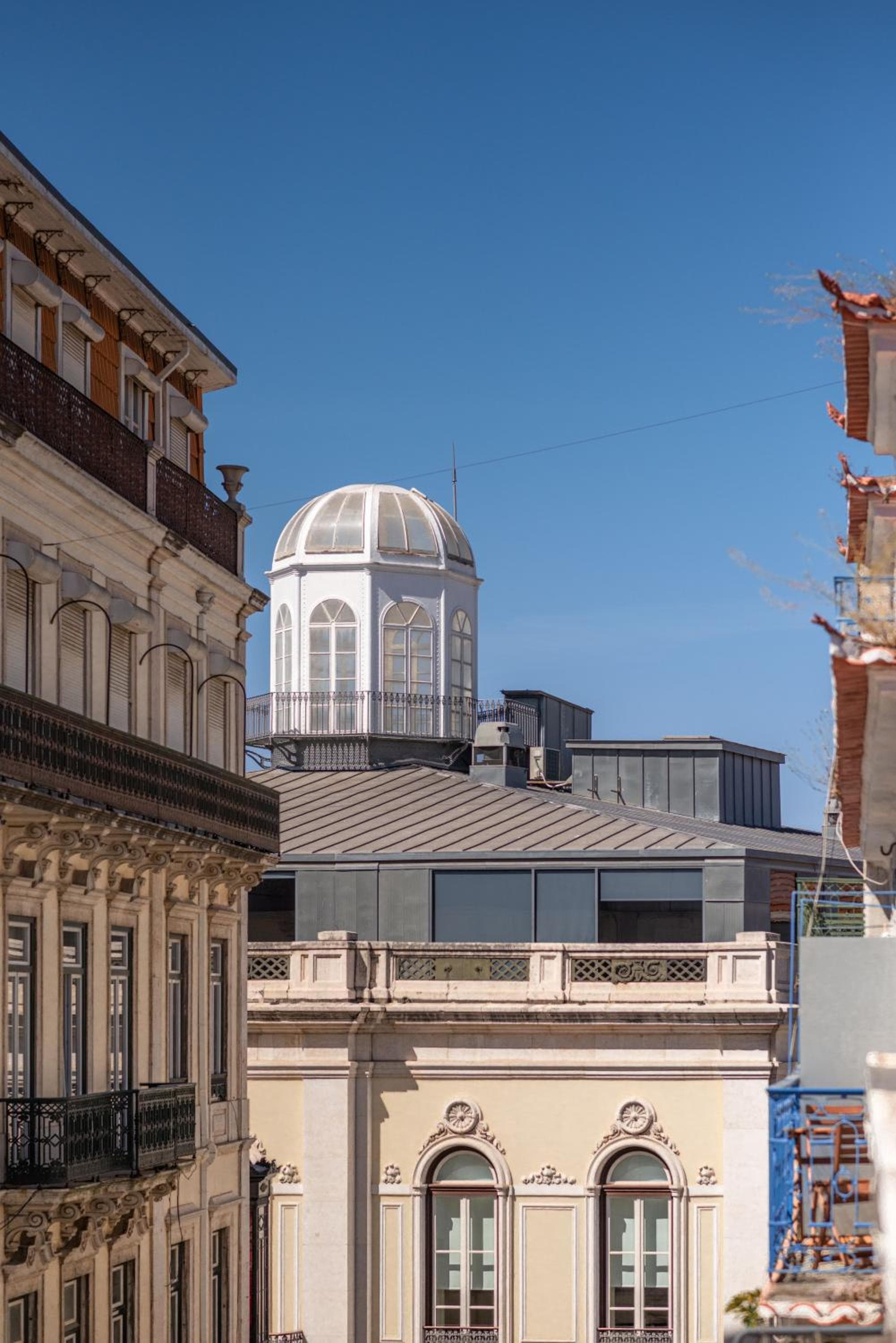 Boutique Chiado Suiten — 1